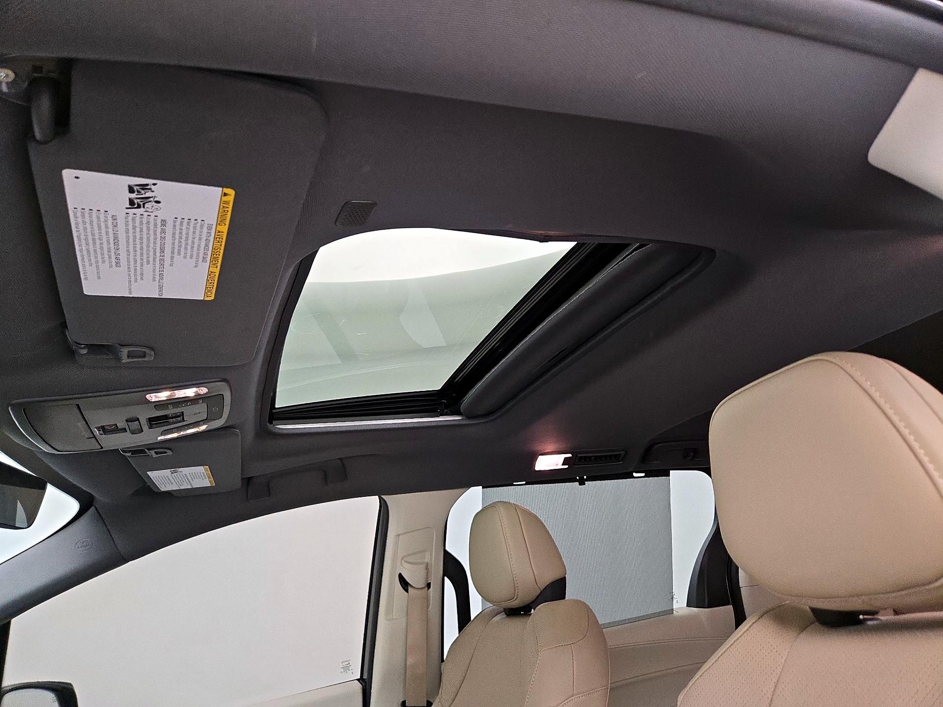 Thumbnail: 2024 Toyota Sienna - 20