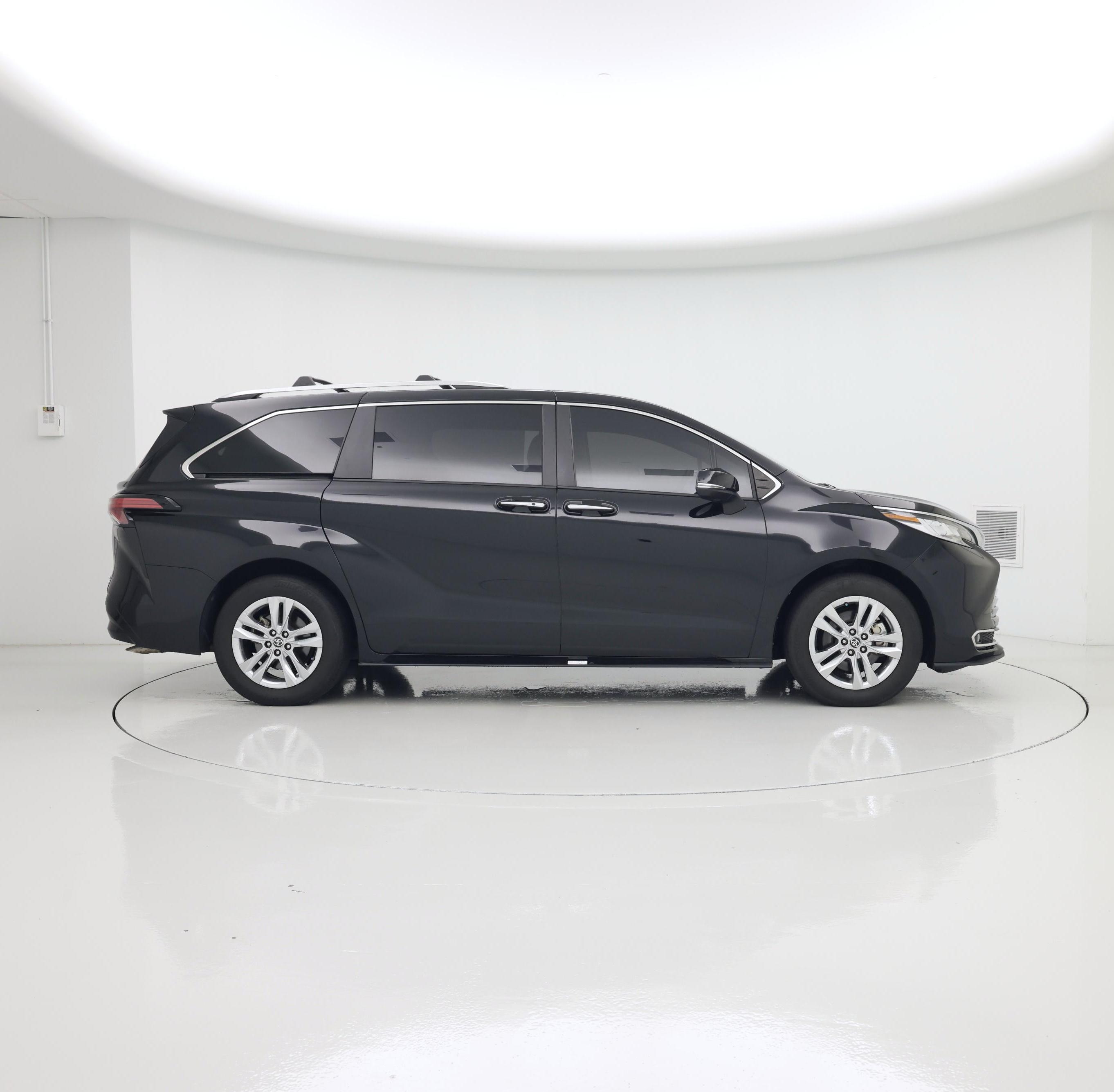 Thumbnail: 2024 Toyota Sienna - 7