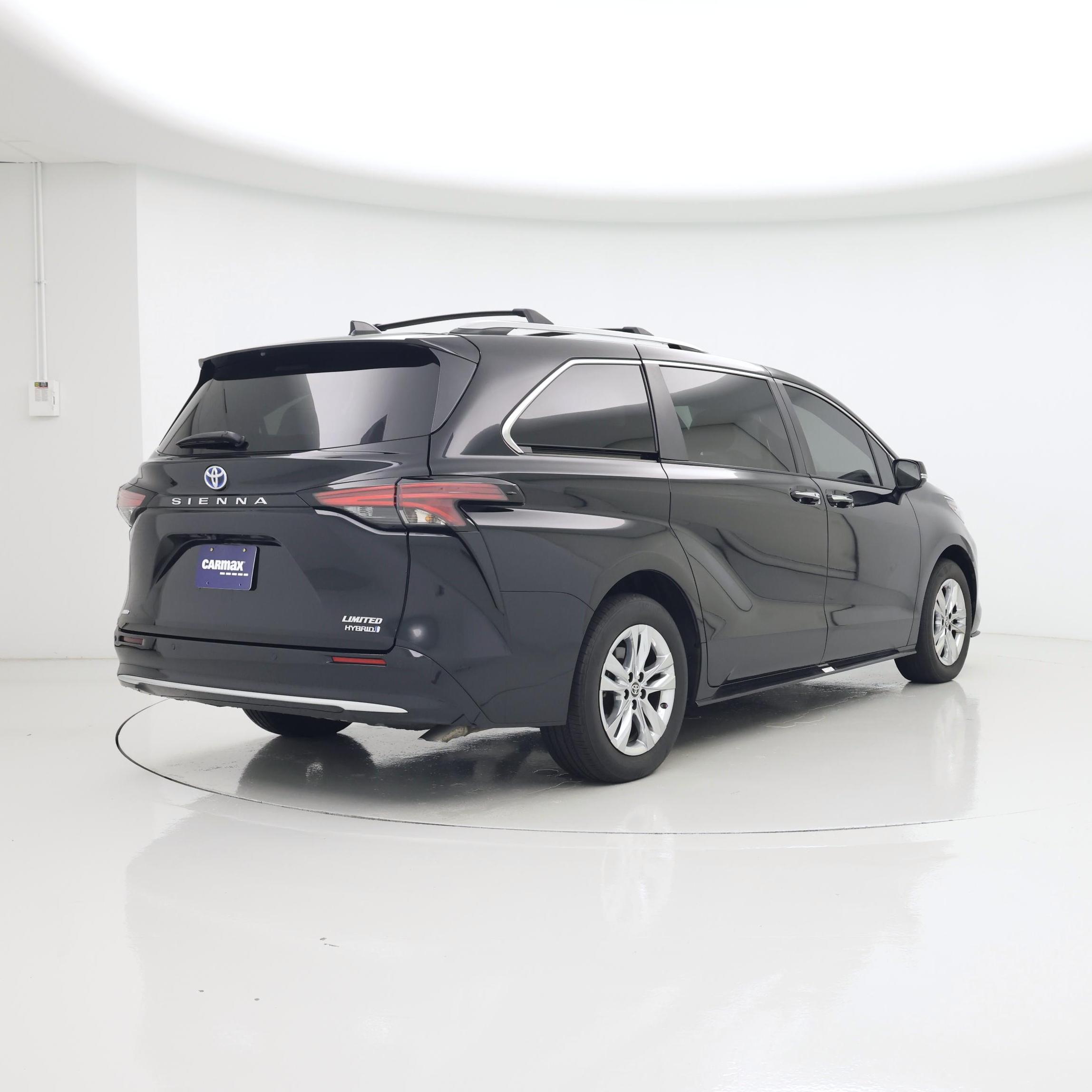 Thumbnail: 2024 Toyota Sienna - 8
