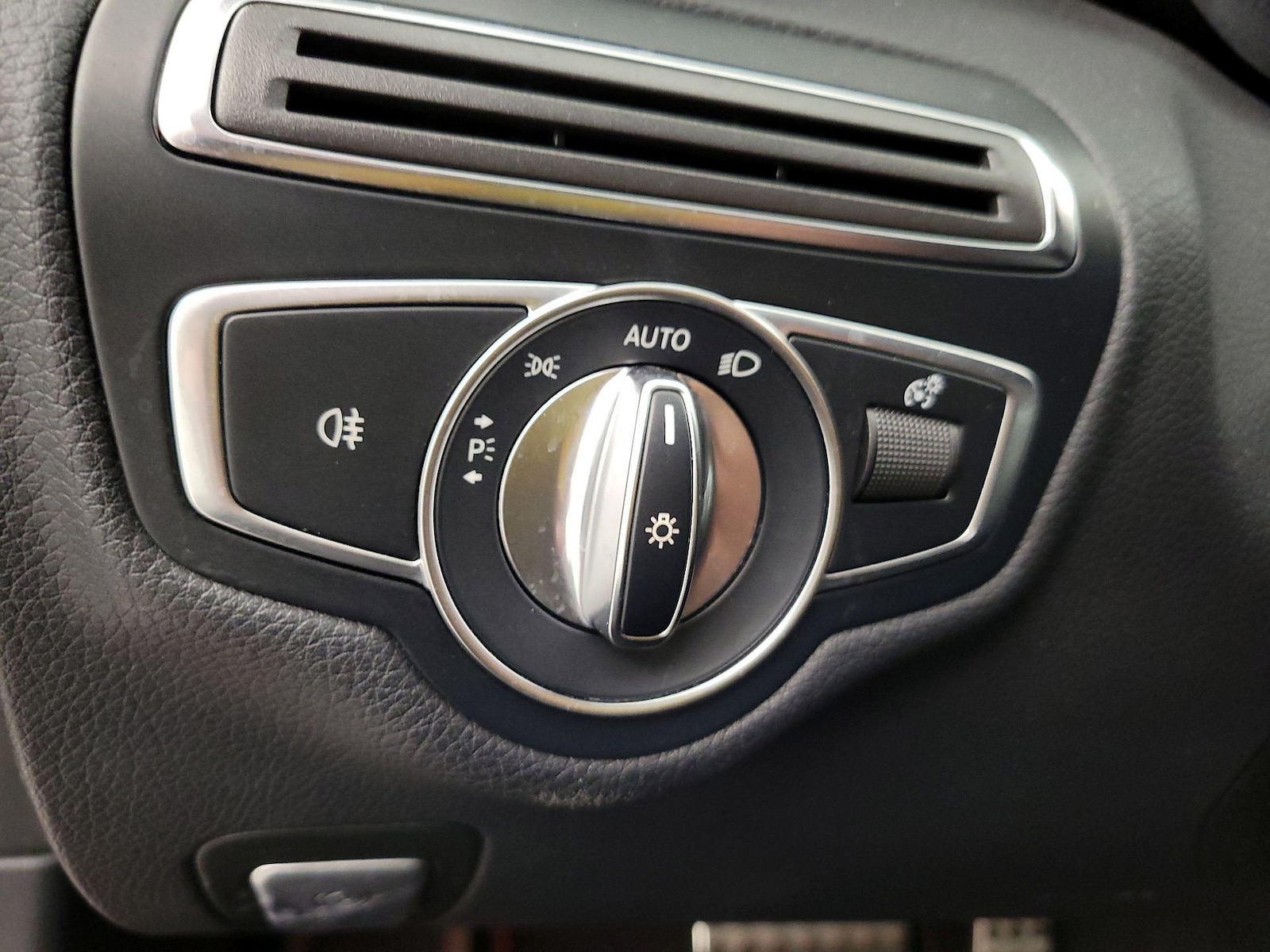 2018 Mercedes-Benz C-Class Sedan AMG C43 - Photo 14