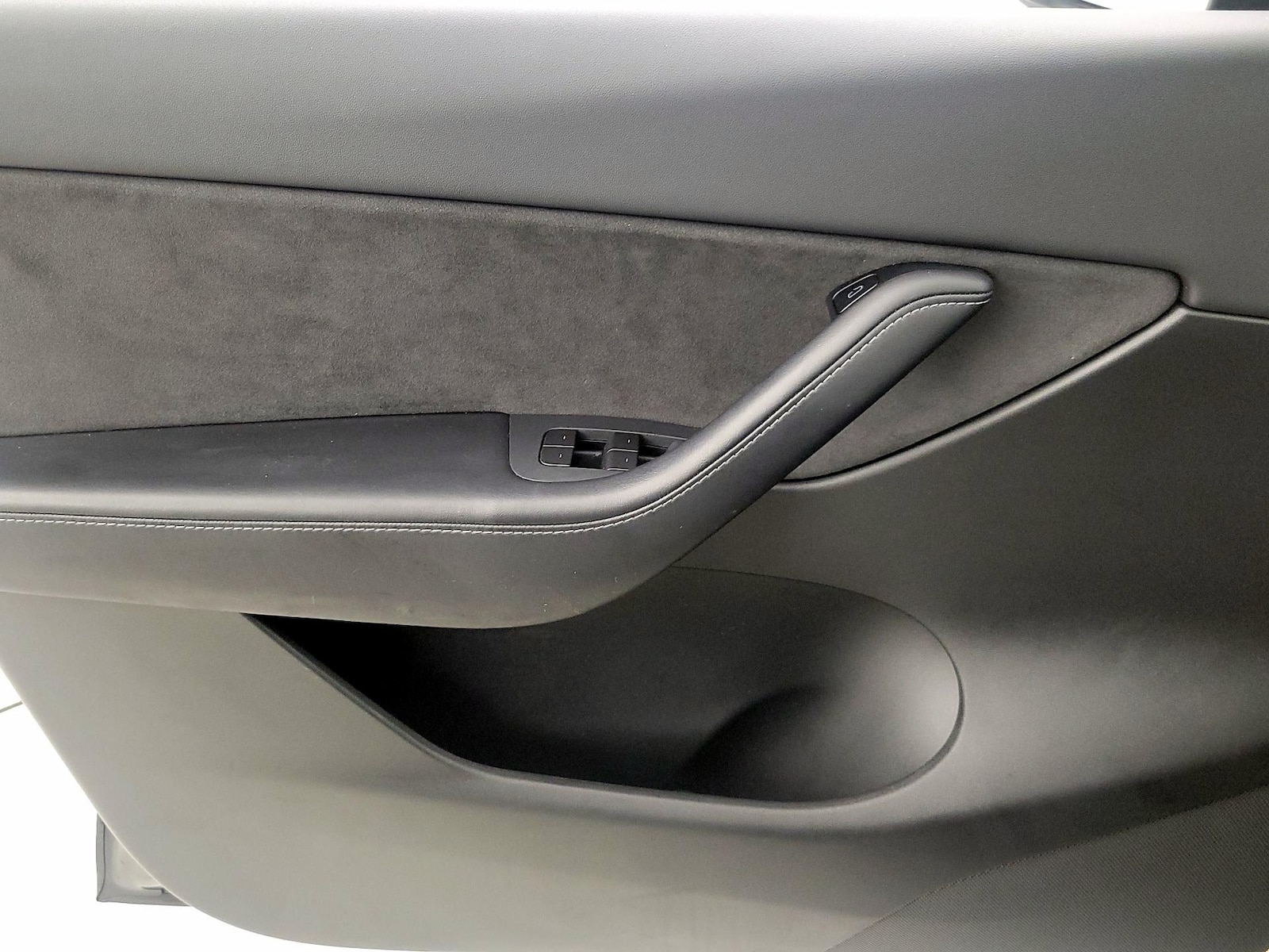 2021 Tesla Model Y Long Range - Photo 13