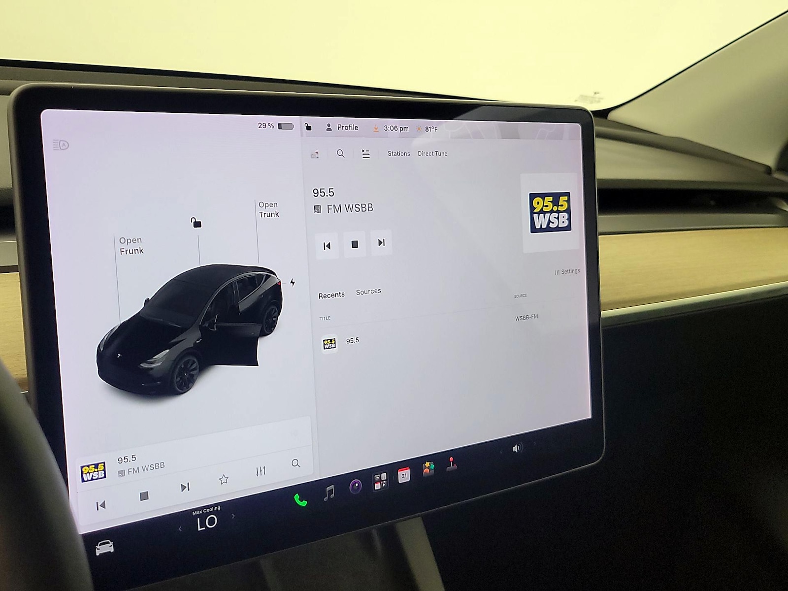 2021 Tesla Model Y Long Range - Photo 16