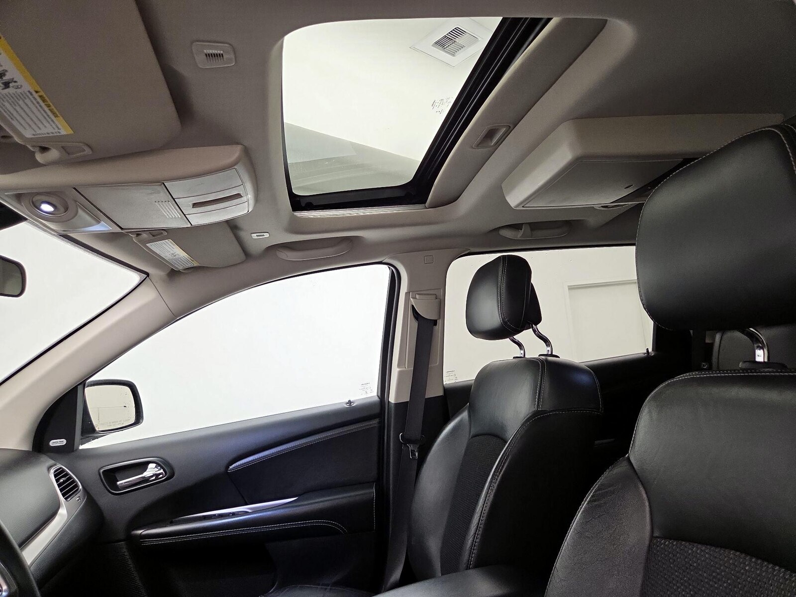 Sunroof(s) & Overhead Airbags