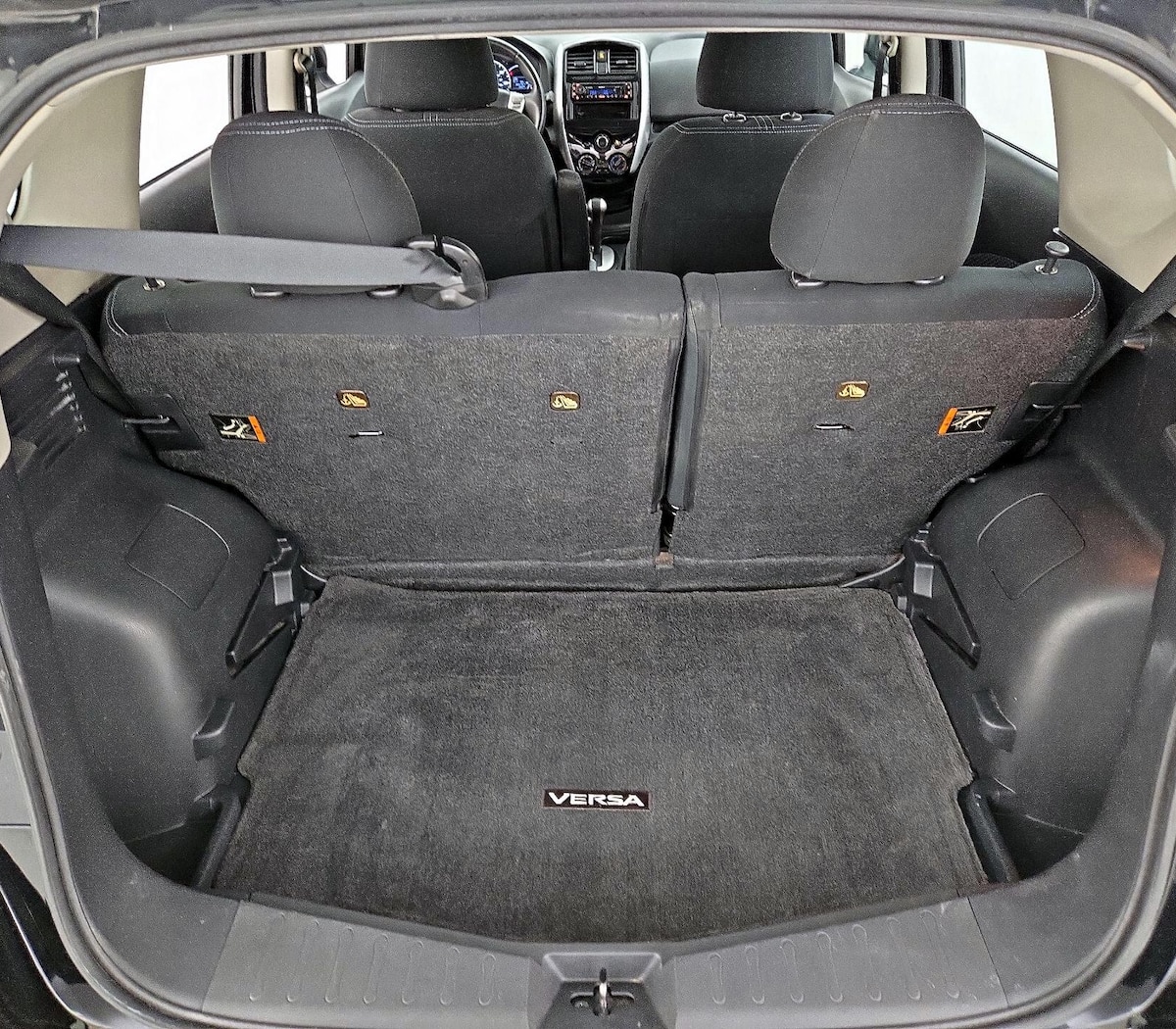 Trunk/Cargo (Seats Up)