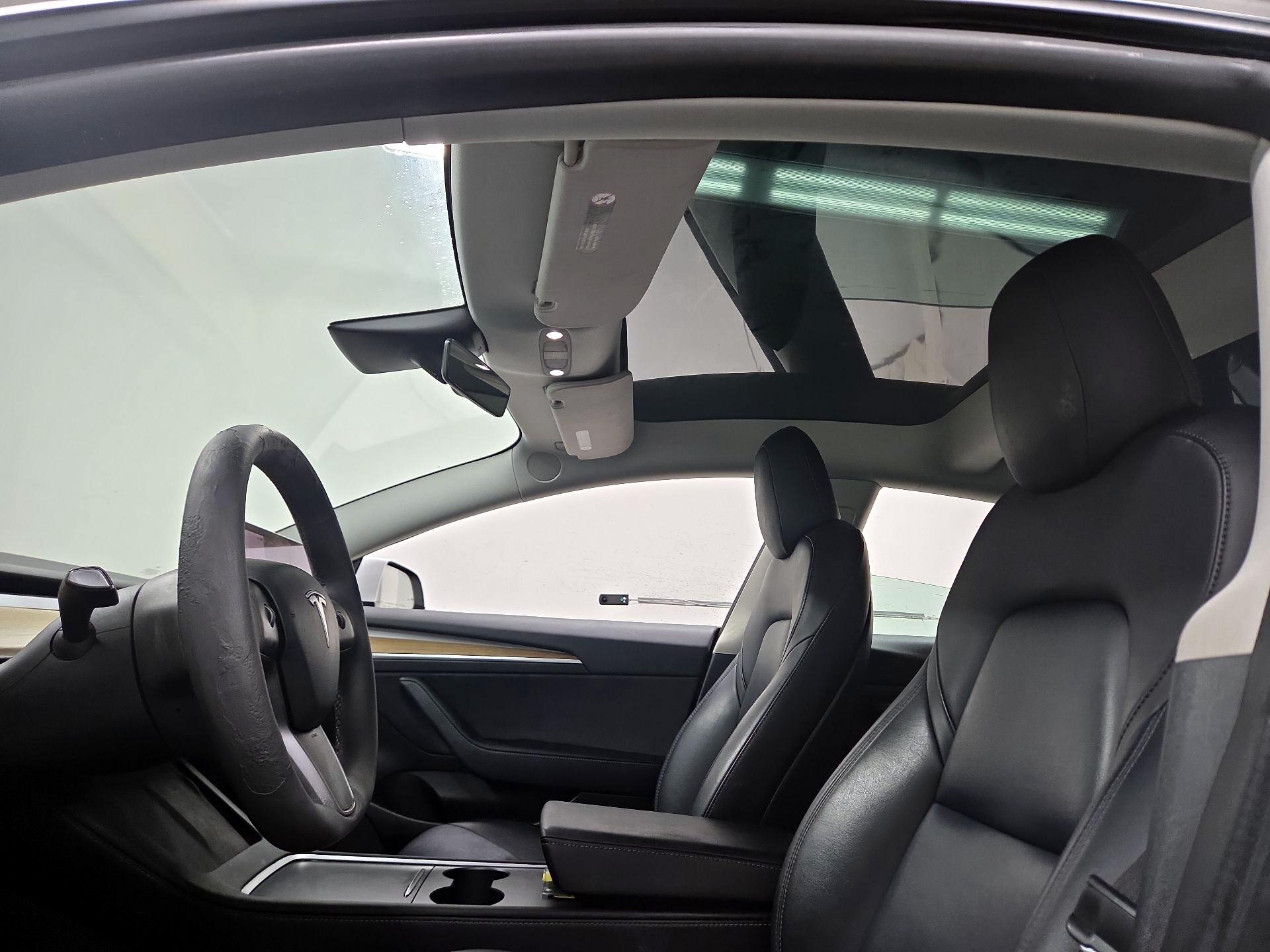 Thumbnail: 2022 Tesla Model 3 - 16
