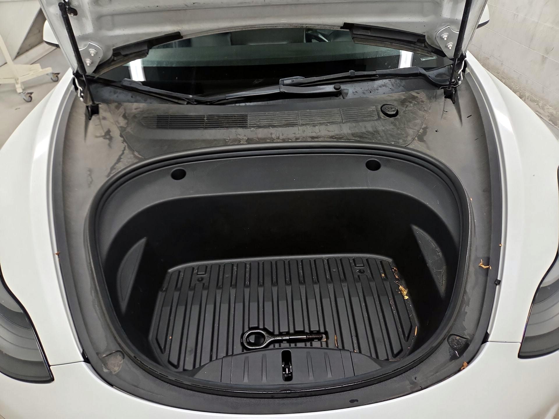 Thumbnail: 2022 Tesla Model 3 - 19