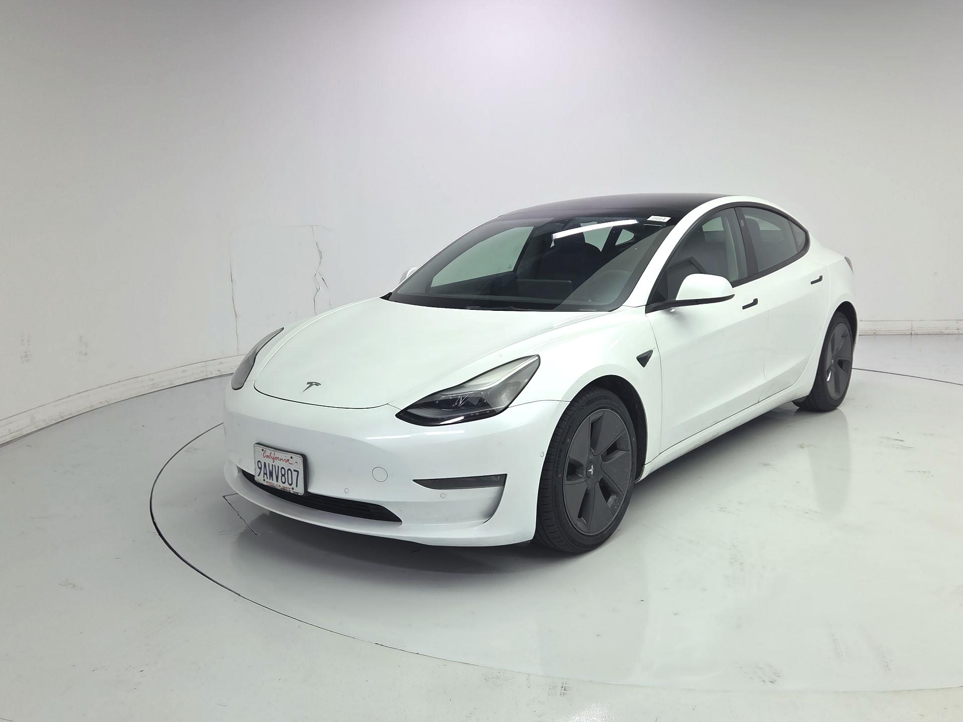 Thumbnail: 2022 Tesla Model 3 - 3
