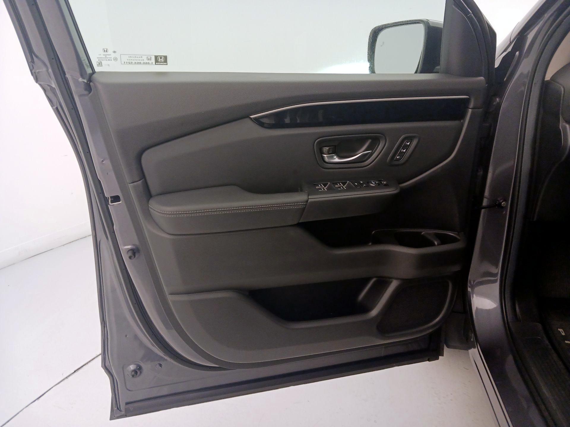 Thumbnail: 2025 Honda Pilot - 12