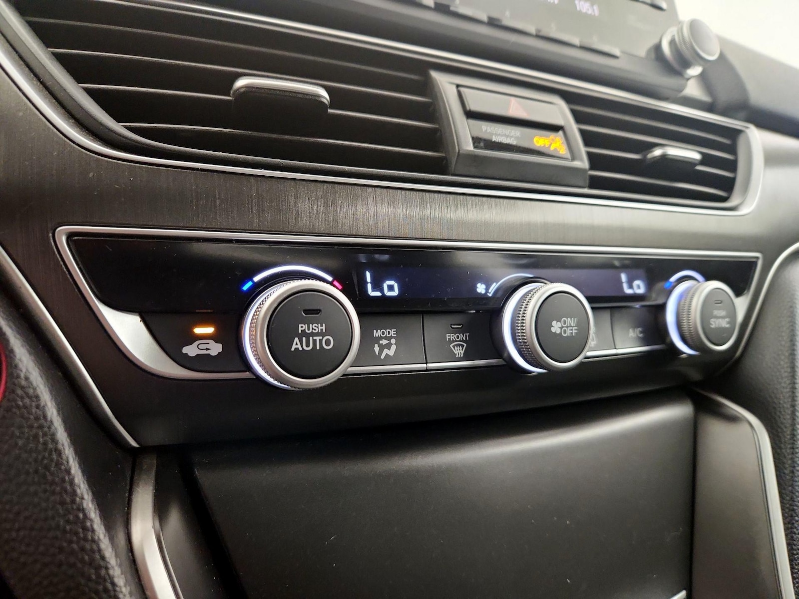 2018 Honda Accord LX - Photo 17