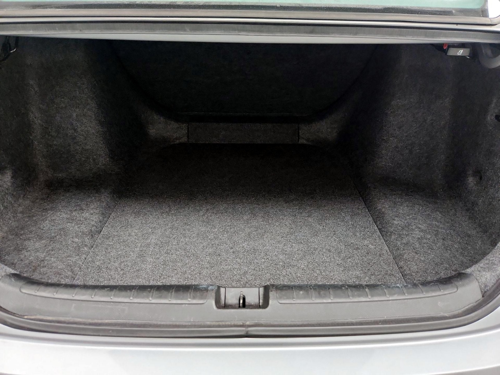 2018 Honda Accord LX - Photo 21