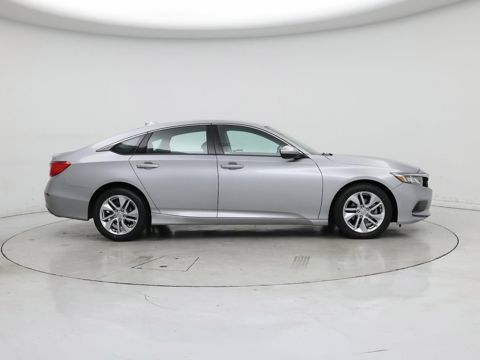 2018 Honda Accord LX - Photo 8