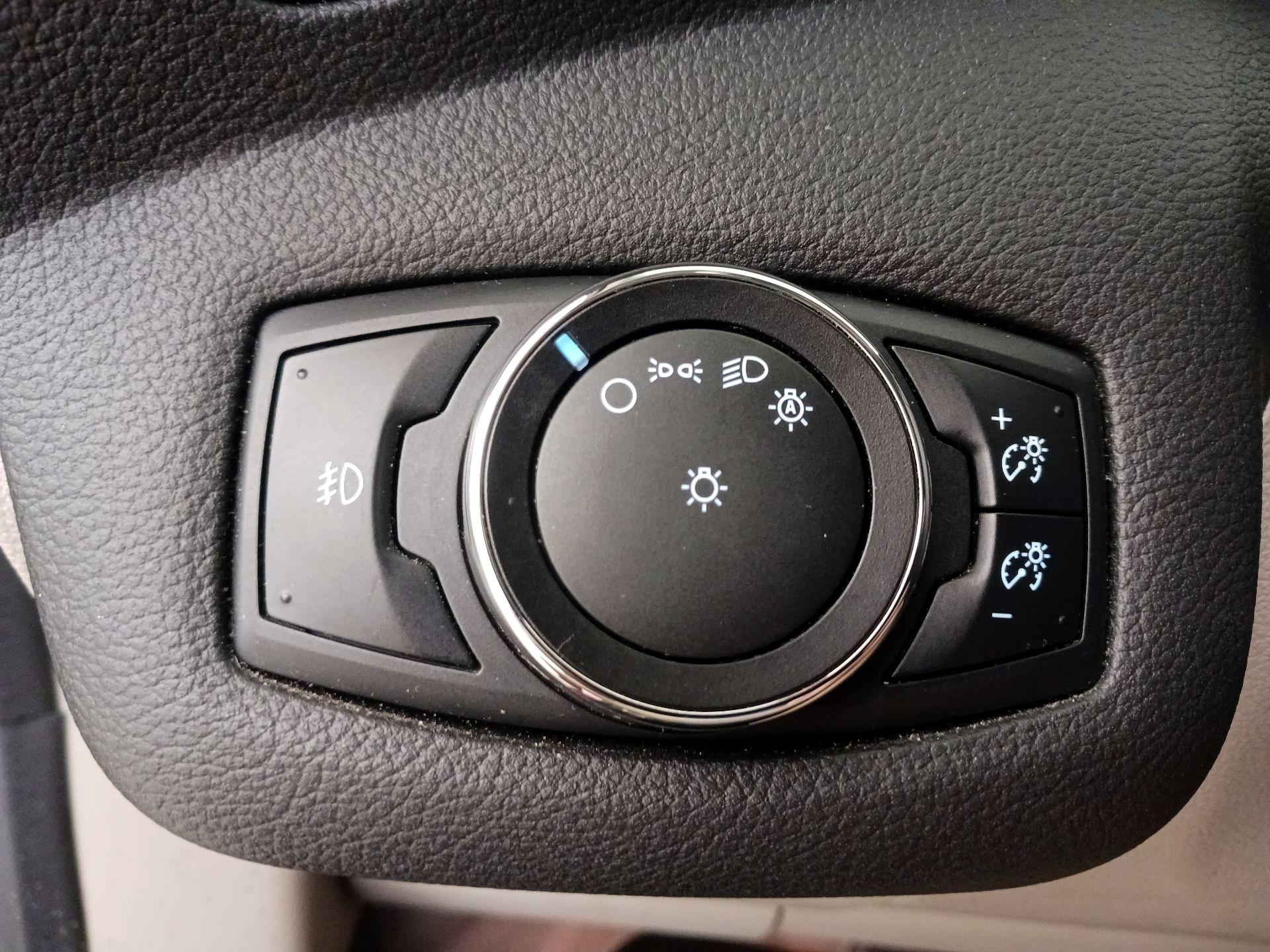 Thumbnail: 2014 Ford Escape - 13