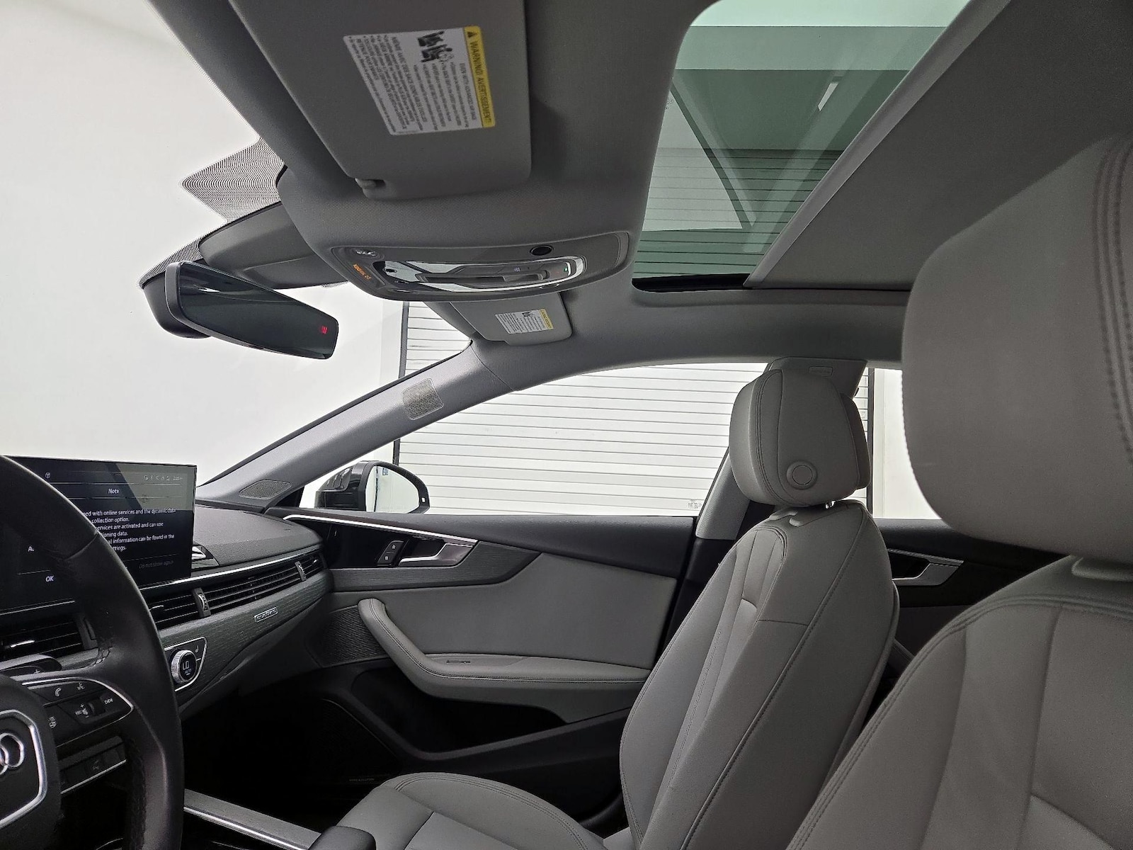 Sunroof(s) & Overhead Airbags
