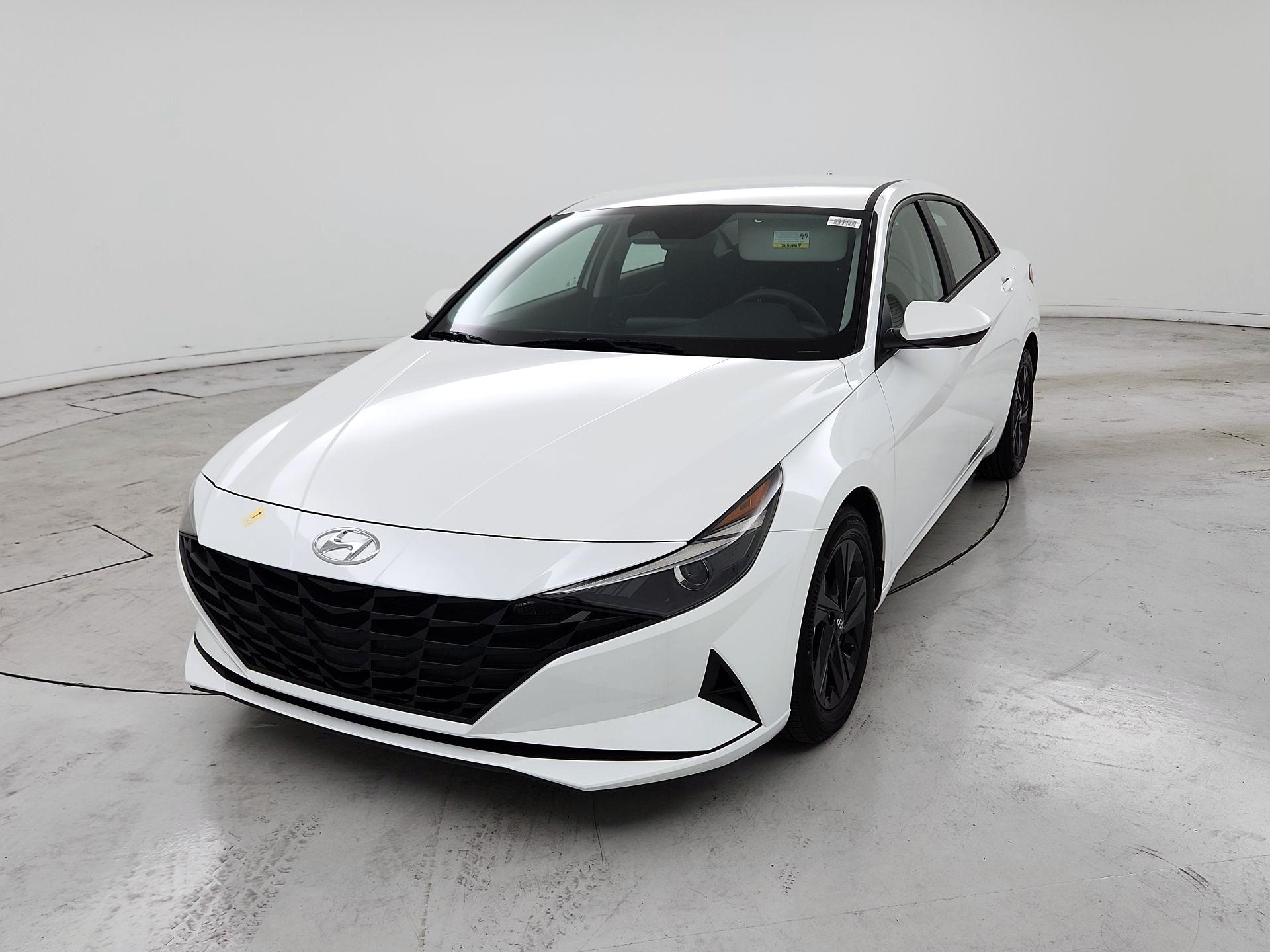 Thumbnail: 2023 Hyundai Elantra - 3