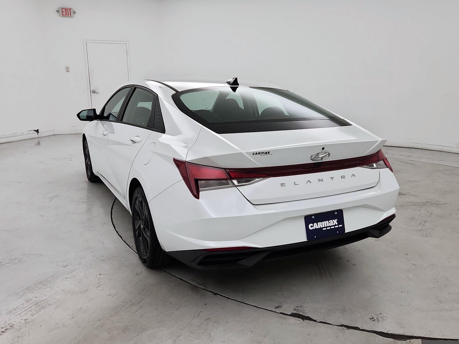 Thumbnail: 2023 Hyundai Elantra - 7