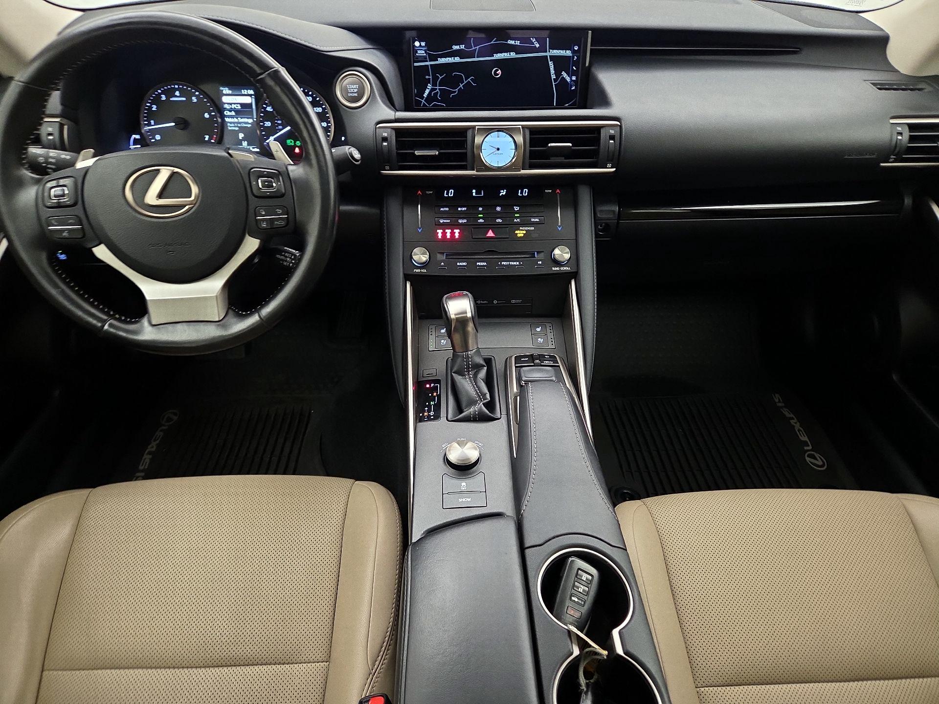 Thumbnail: 2018 Lexus IS - 9