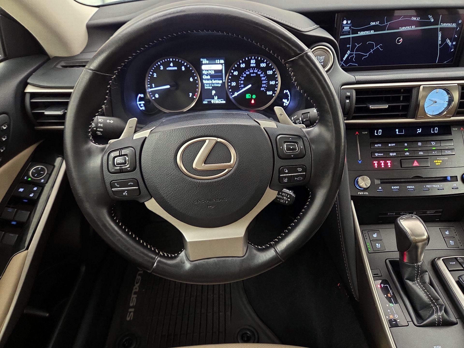 Thumbnail: 2018 Lexus IS - 10