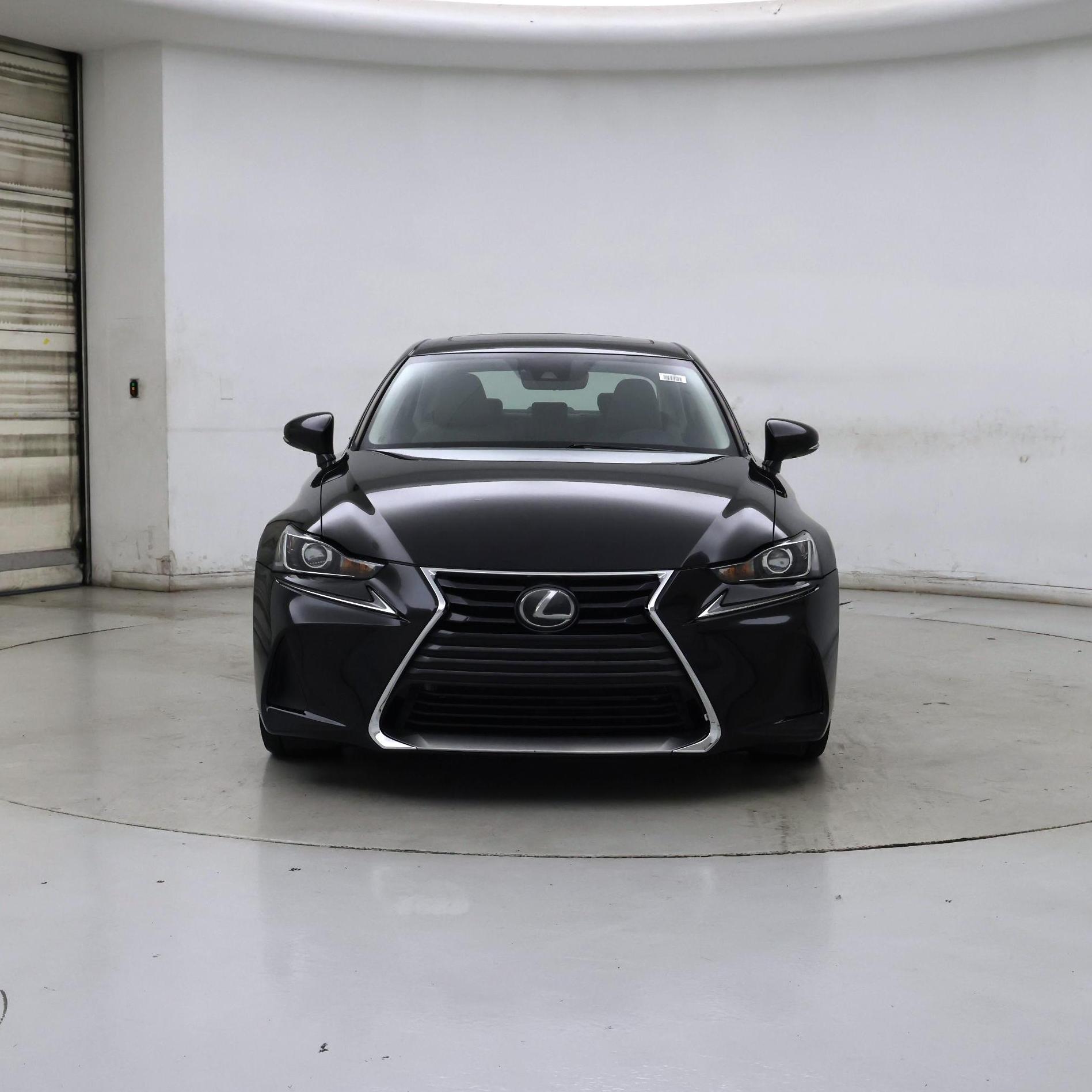 Thumbnail: 2018 Lexus IS - 5