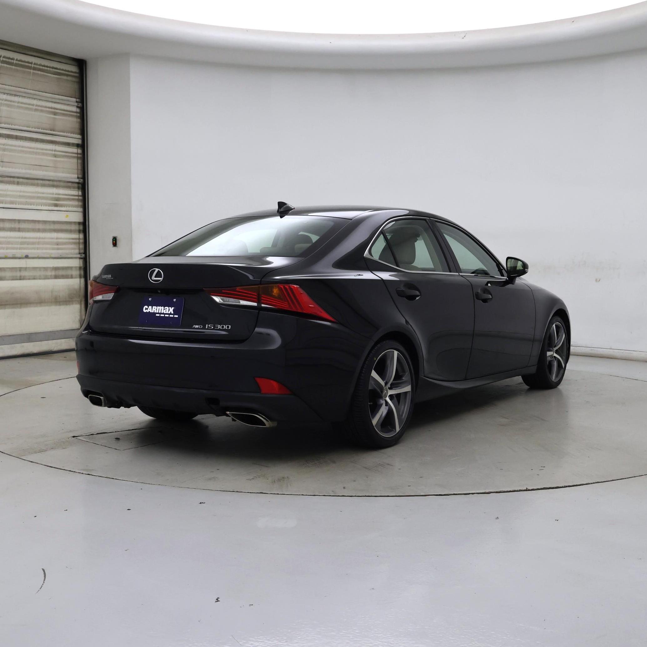 Thumbnail: 2018 Lexus IS - 8