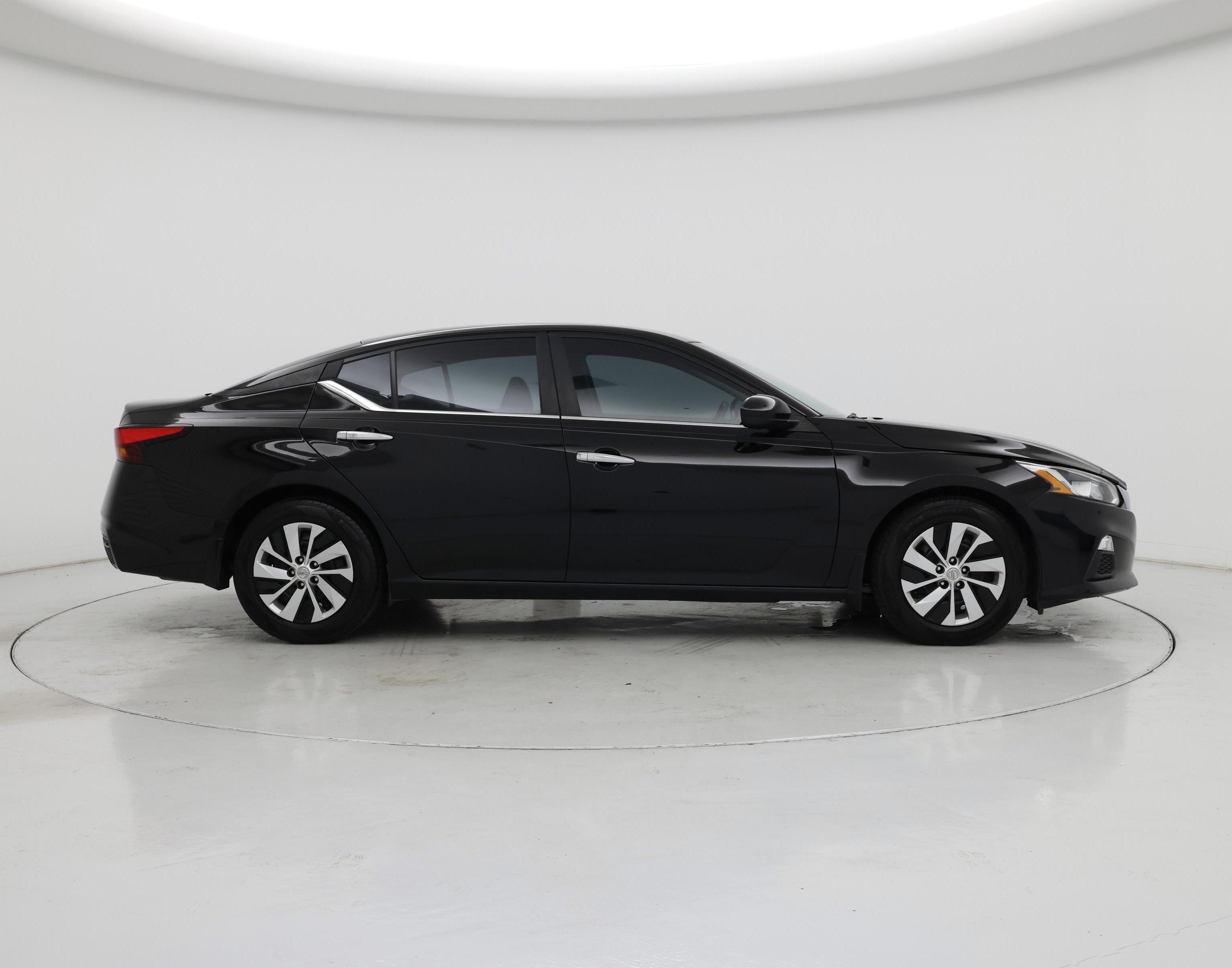 Thumbnail: 2021 Nissan Altima - 7