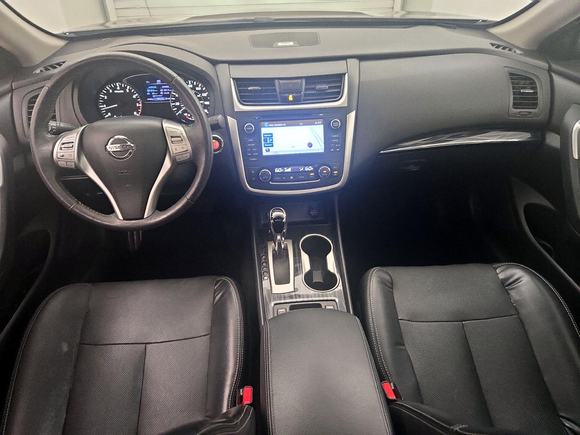 Thumbnail: 2017 Nissan Altima - 9