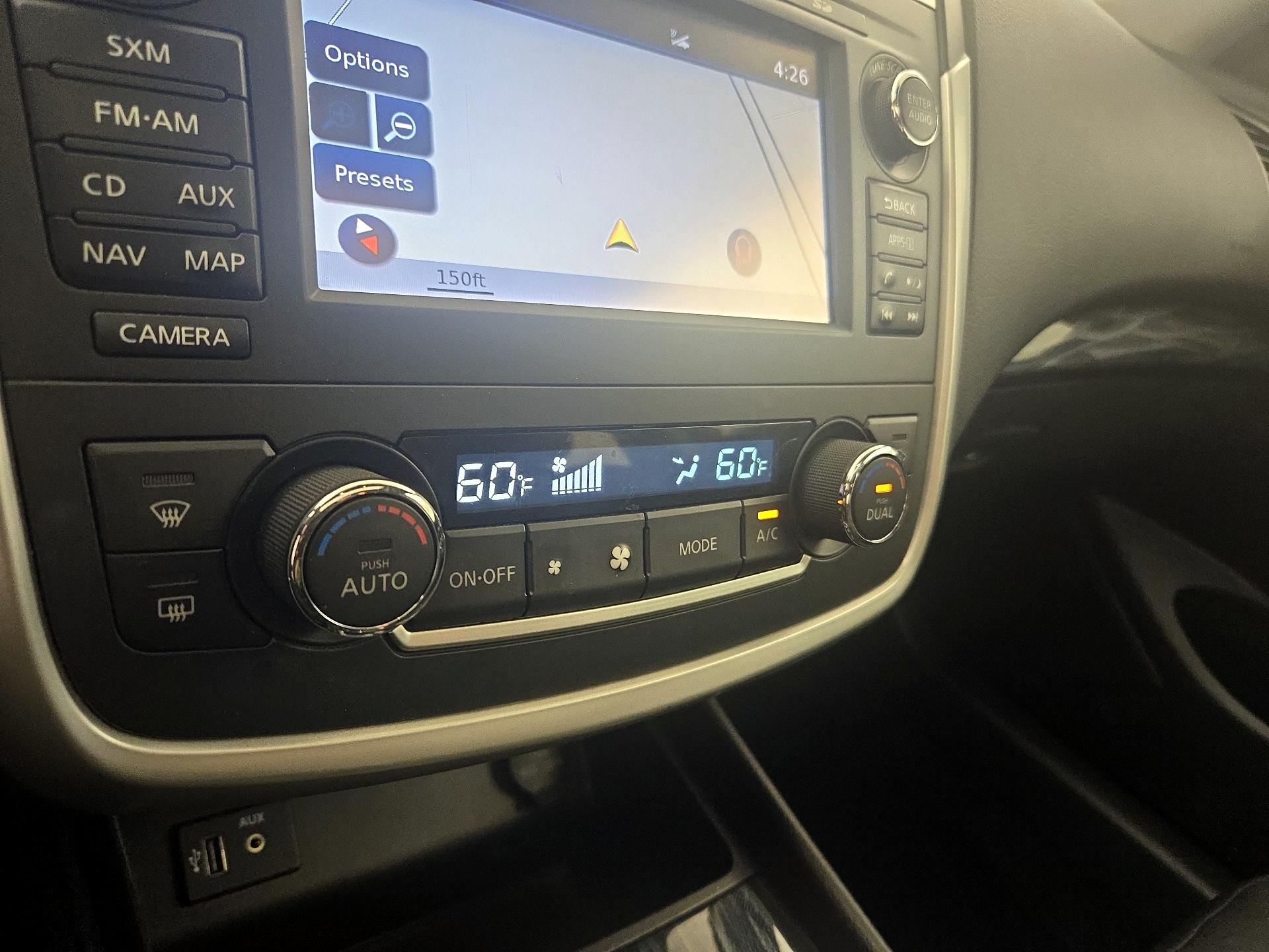 Thumbnail: 2017 Nissan Altima - 17