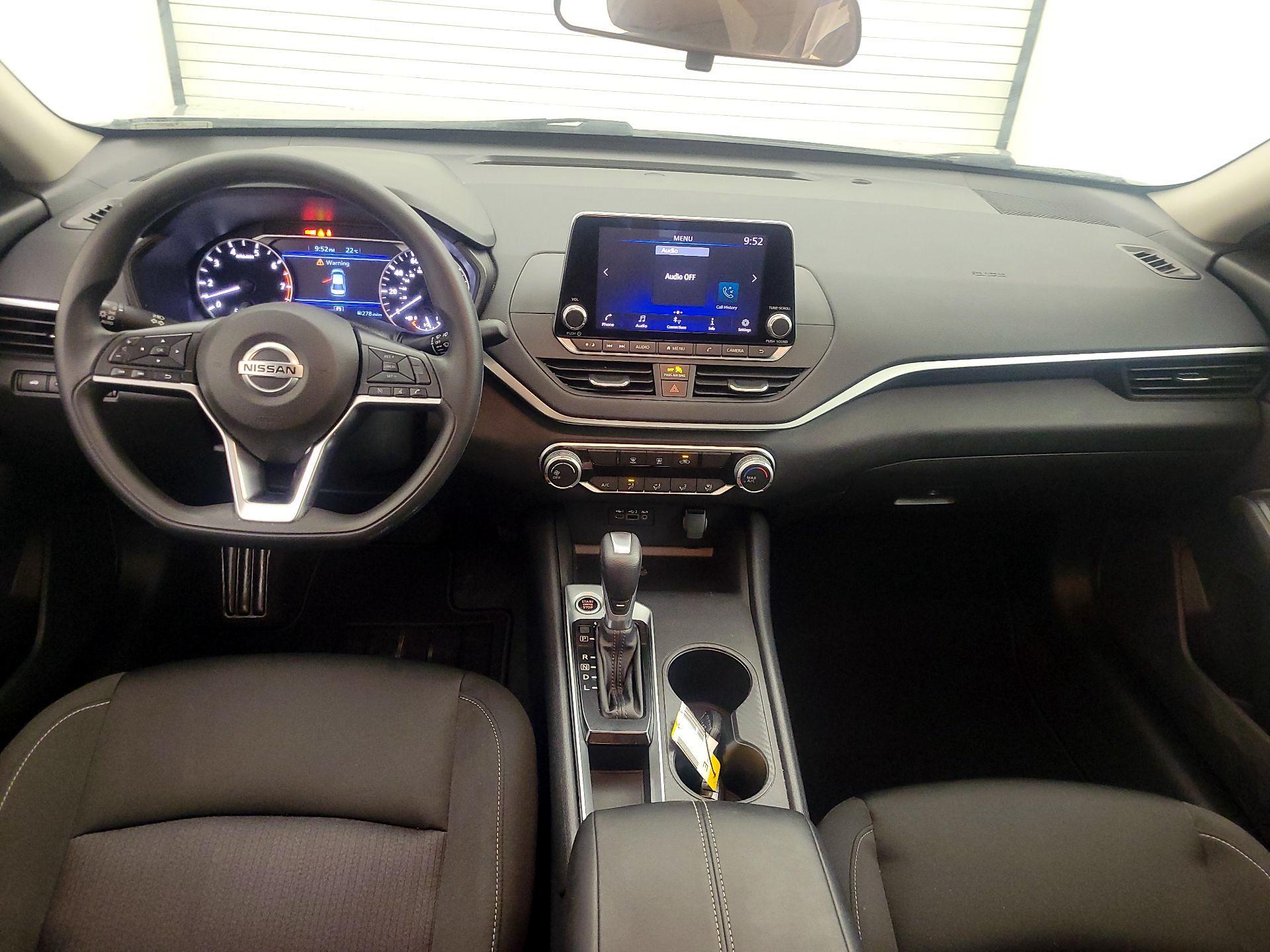 Thumbnail: 2019 Nissan Altima - 9