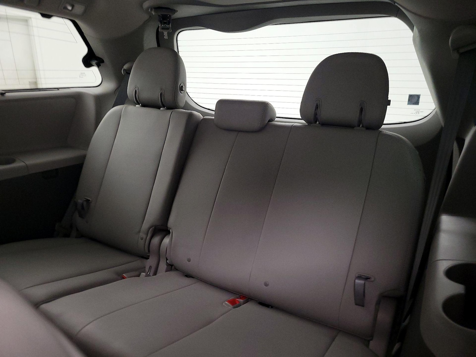 2018 Toyota Sienna XLE - Photo 22