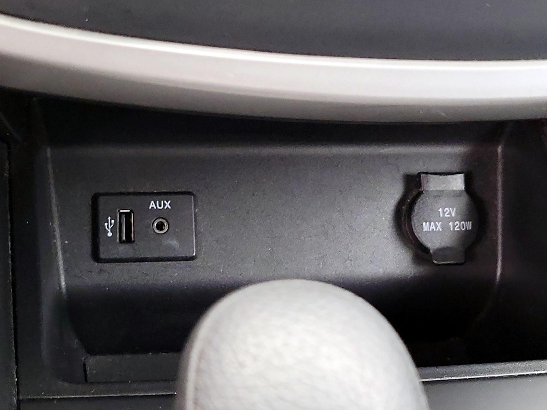 Thumbnail: 2016 Nissan Altima - 18