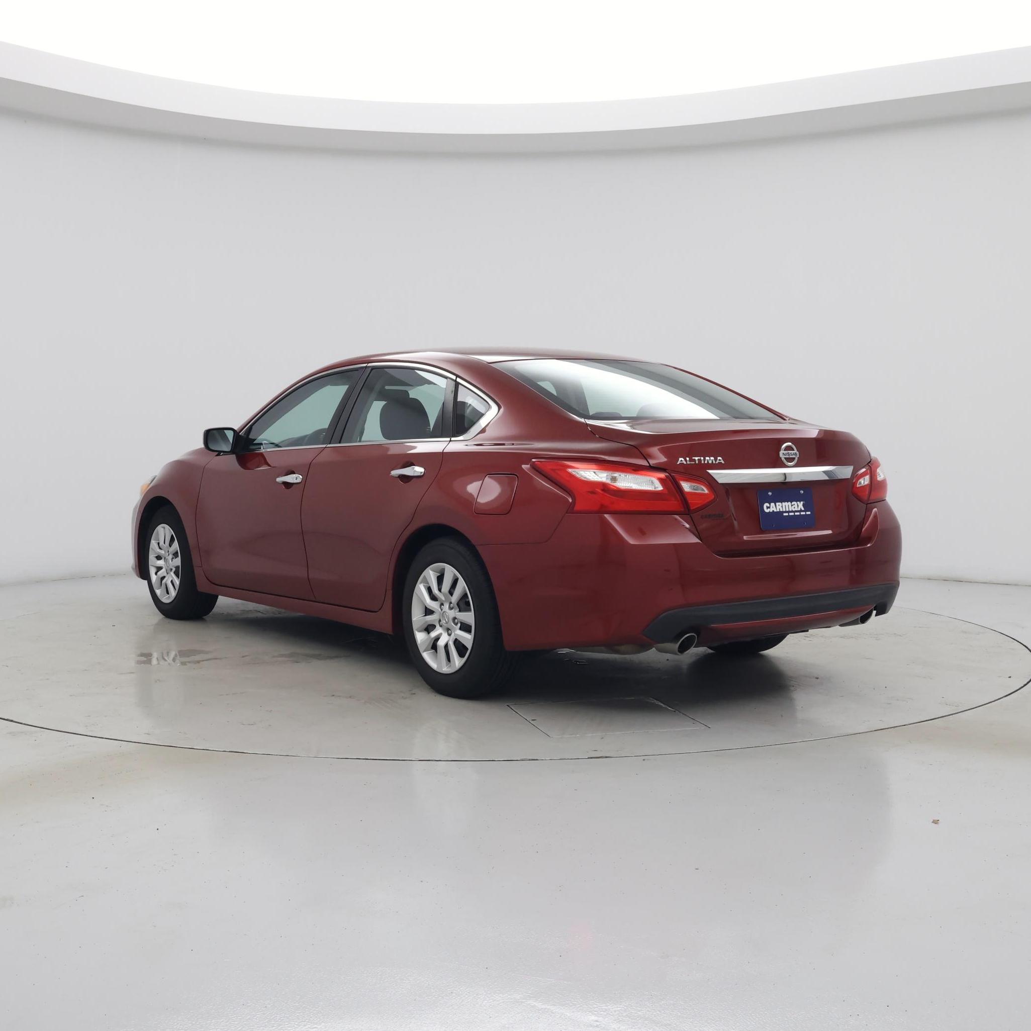 Thumbnail: 2016 Nissan Altima - 2