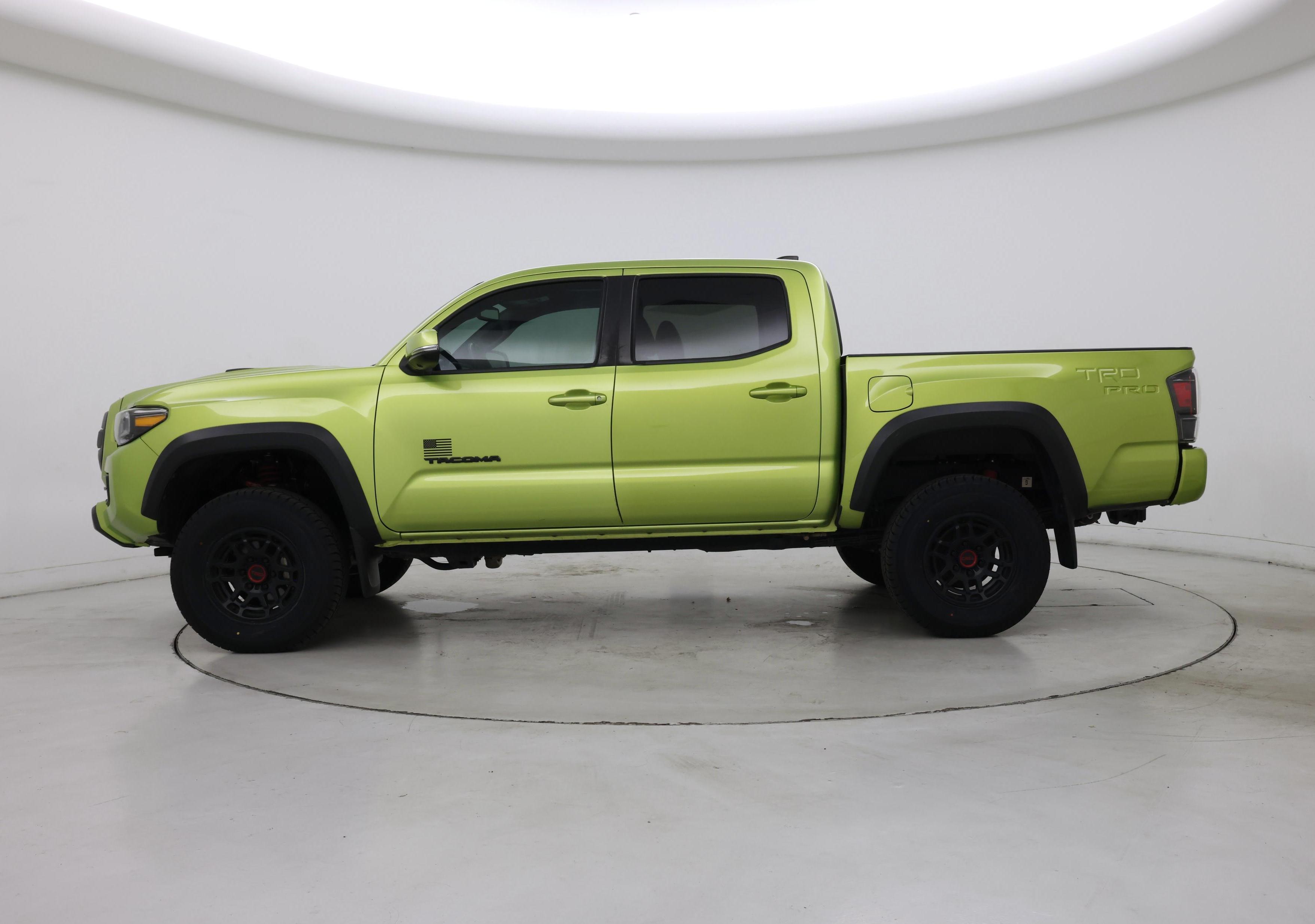 Thumbnail: 2022 Toyota Tacoma - 3
