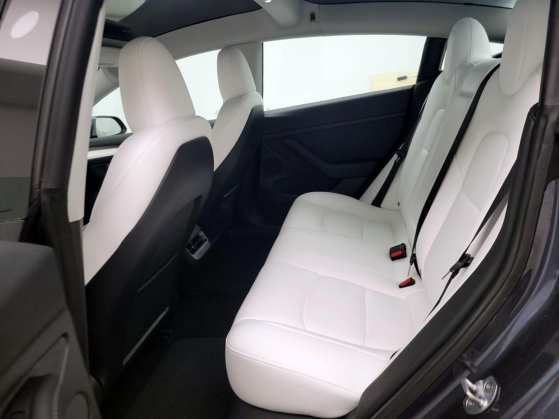 Thumbnail: 2025 Tesla Model 3 - 10