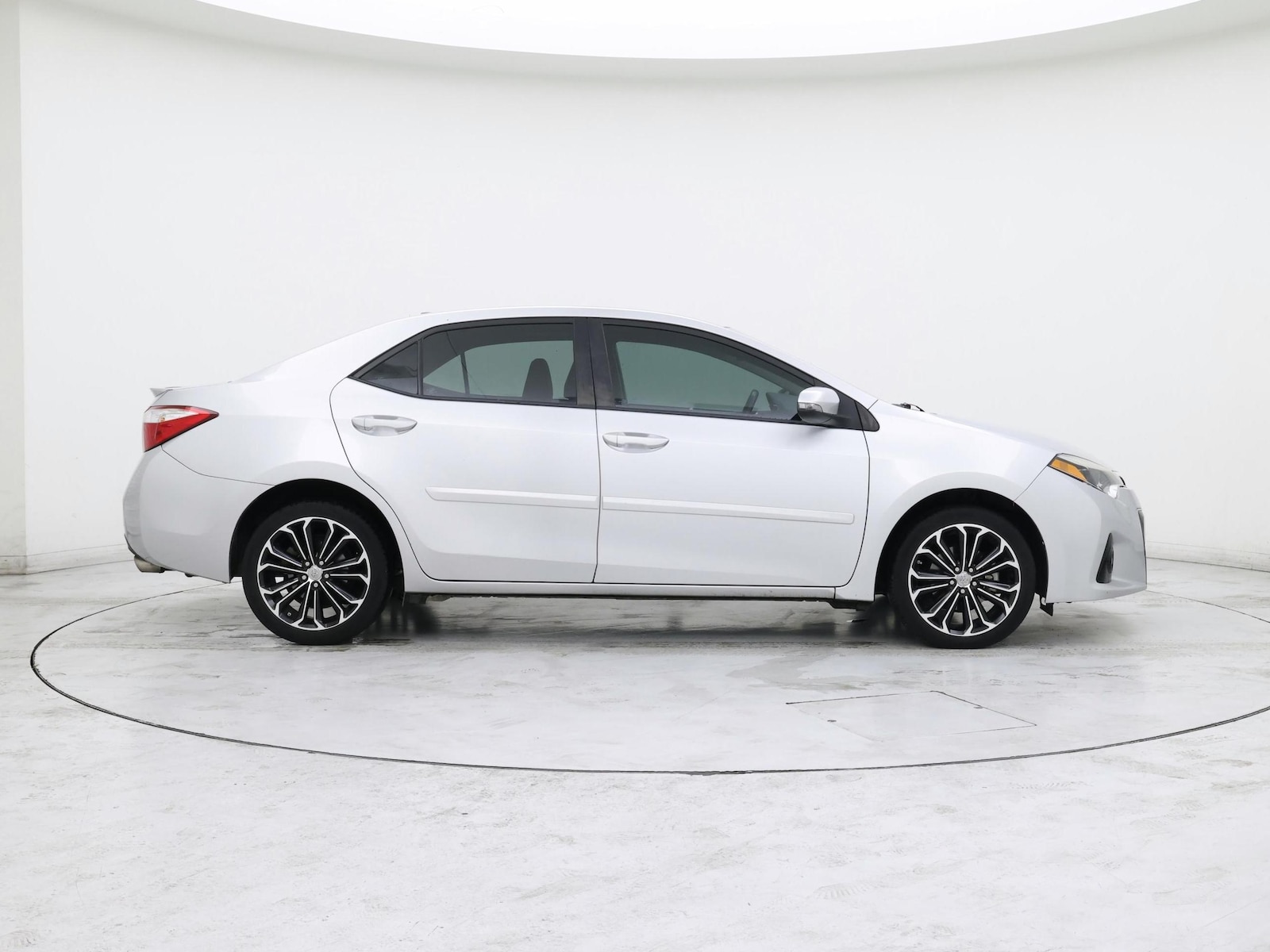 2015 Toyota Corolla S Plus - Photo 8
