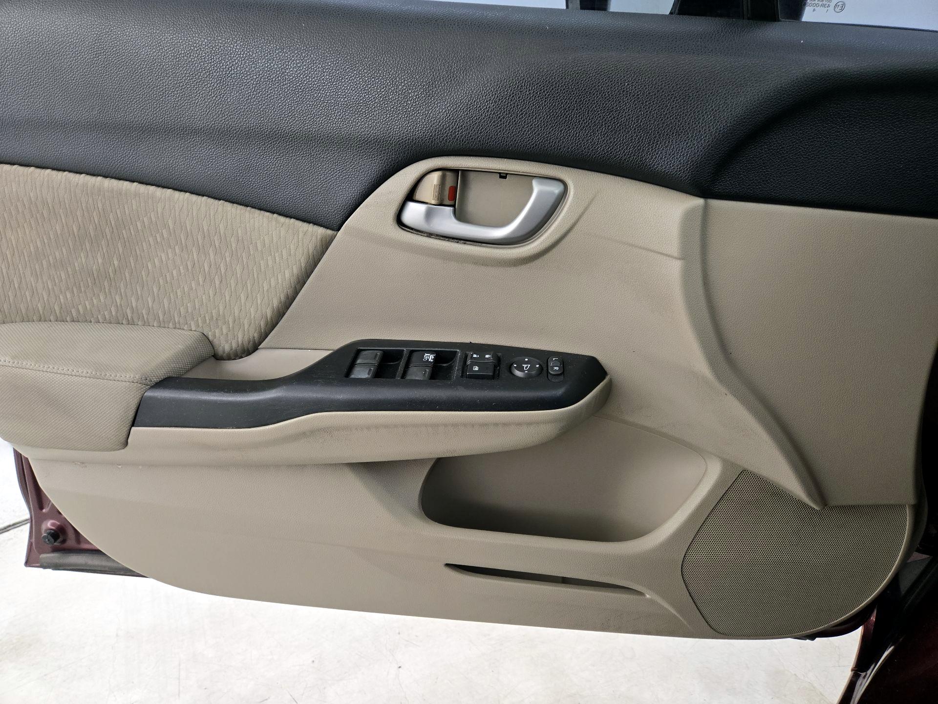 Thumbnail: 2015 Honda Civic - 12