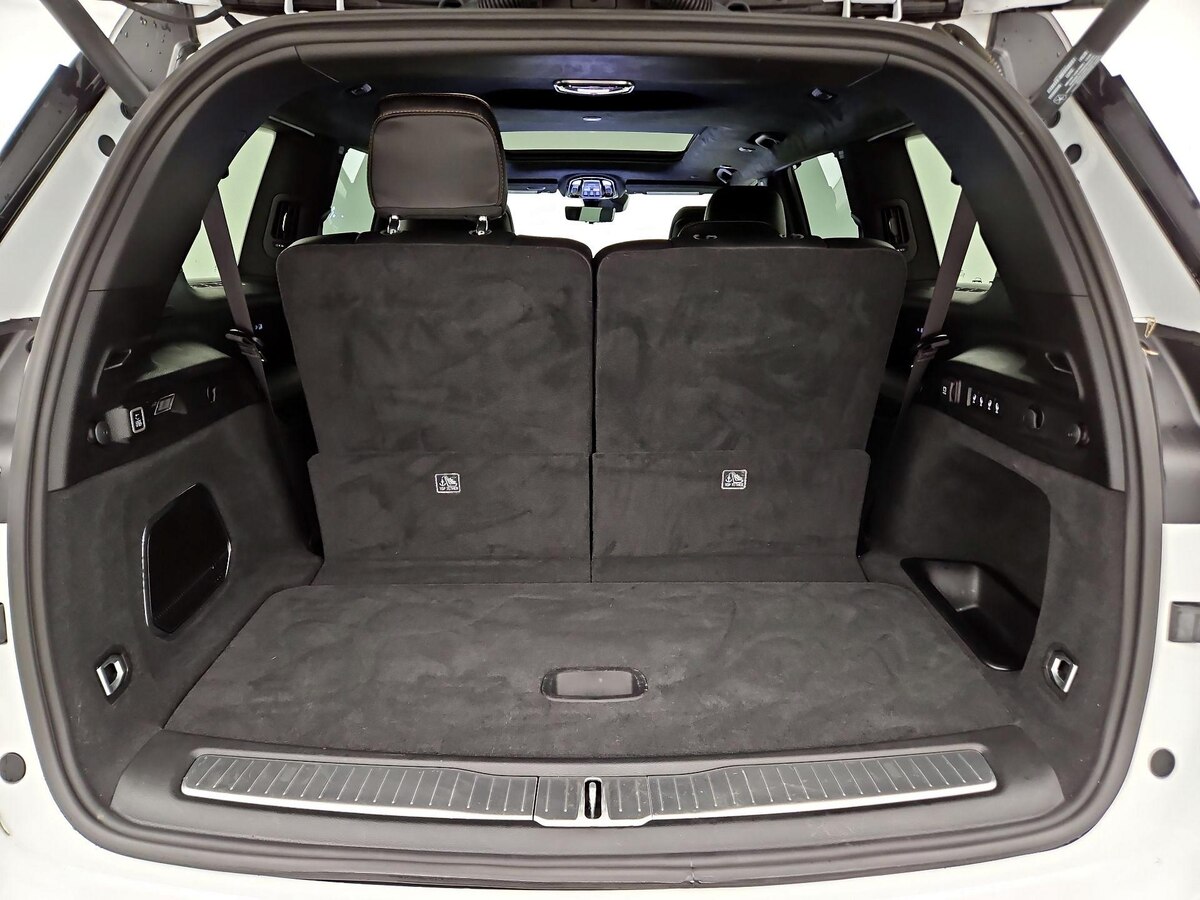 Trunk/Cargo (Seats Up)