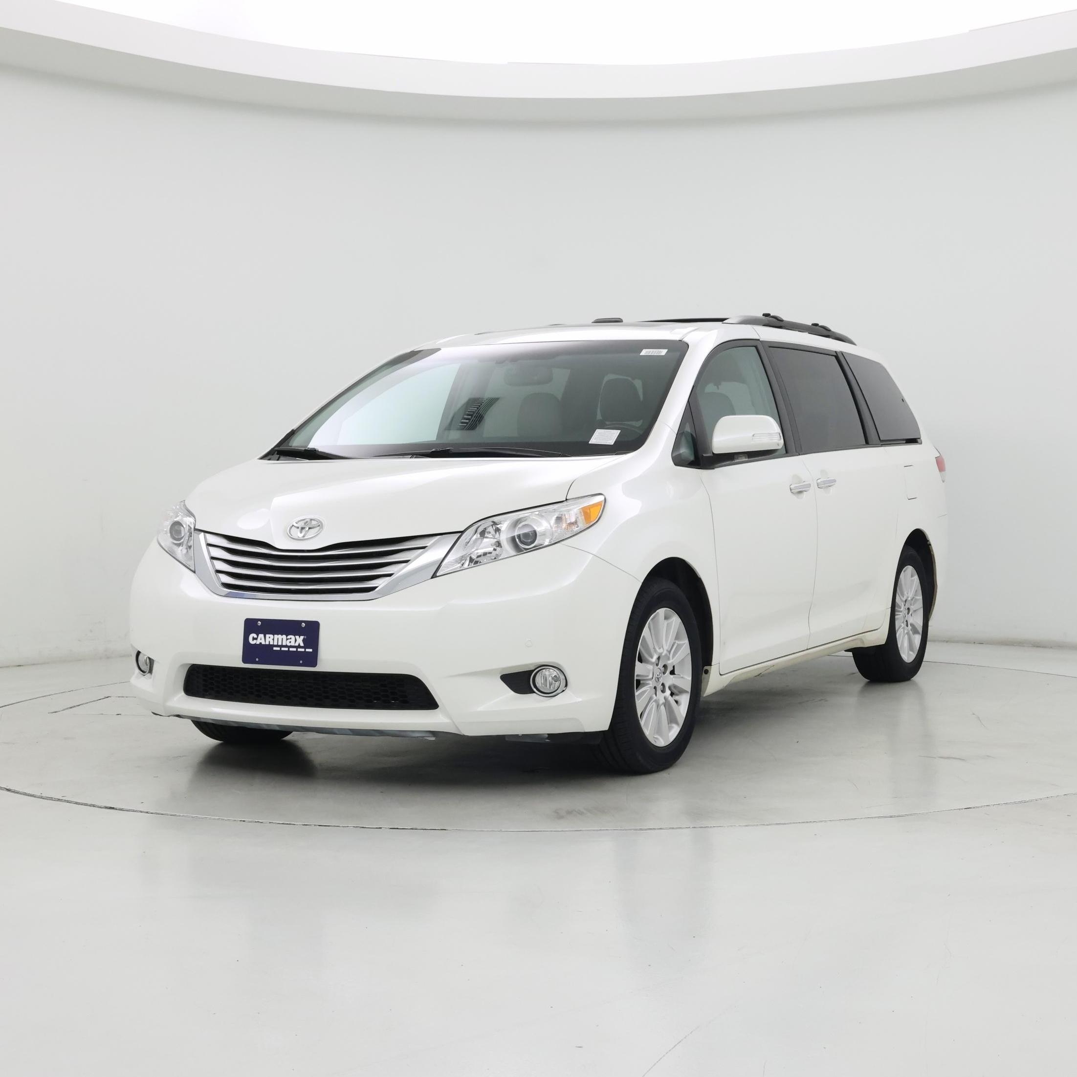 Thumbnail: 2014 Toyota Sienna - 4