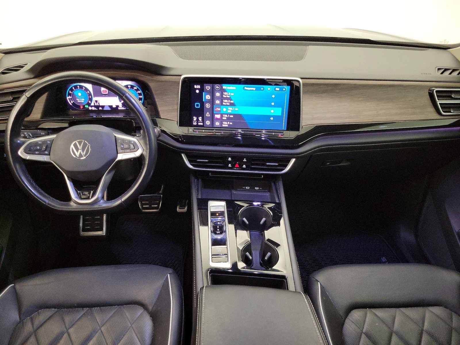2024 Volkswagen Atlas SEL Premium R-Line - Photo 10
