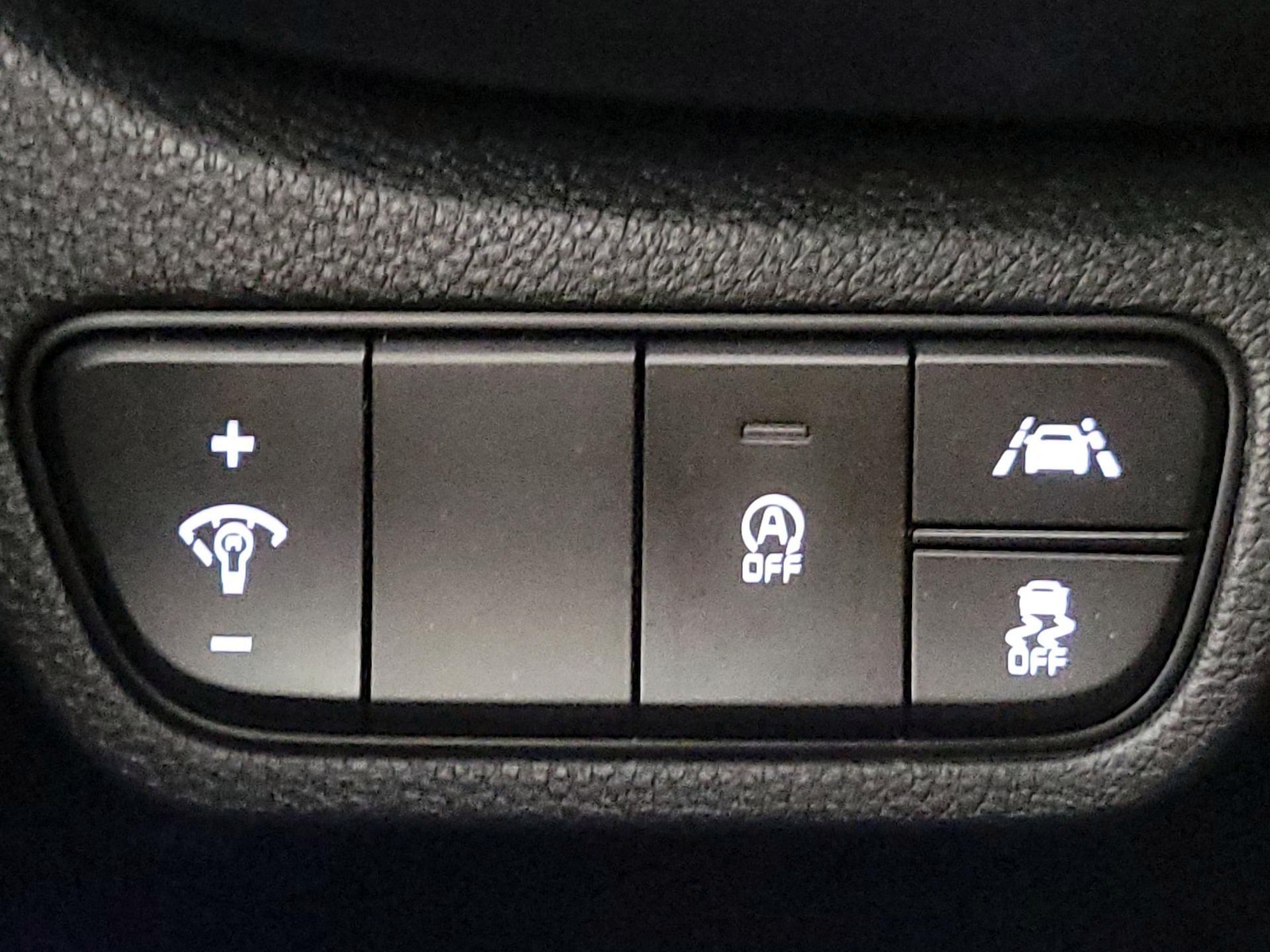 2023 Kia Seltos SX - Photo 14