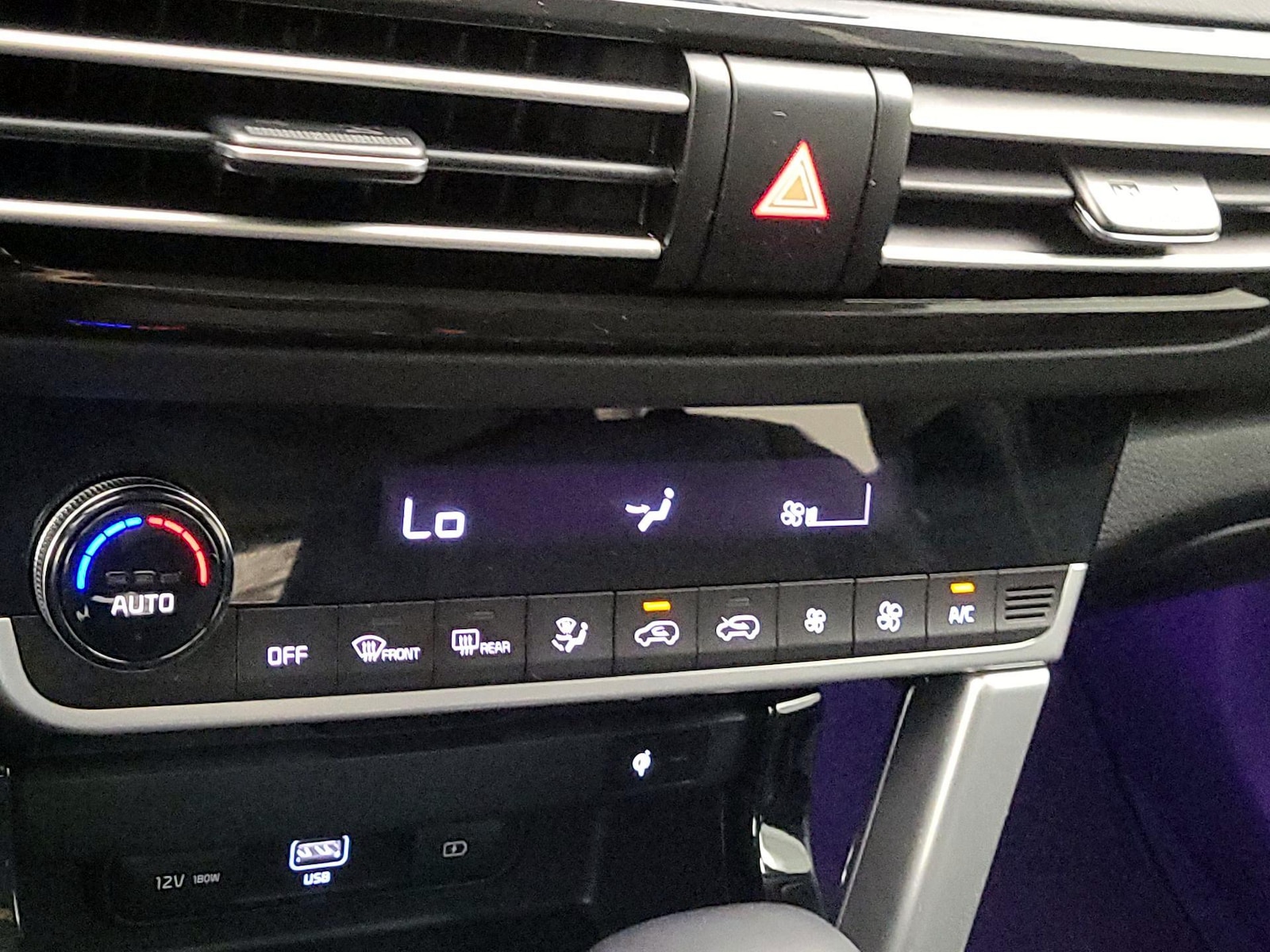 2023 Kia Seltos SX - Photo 18