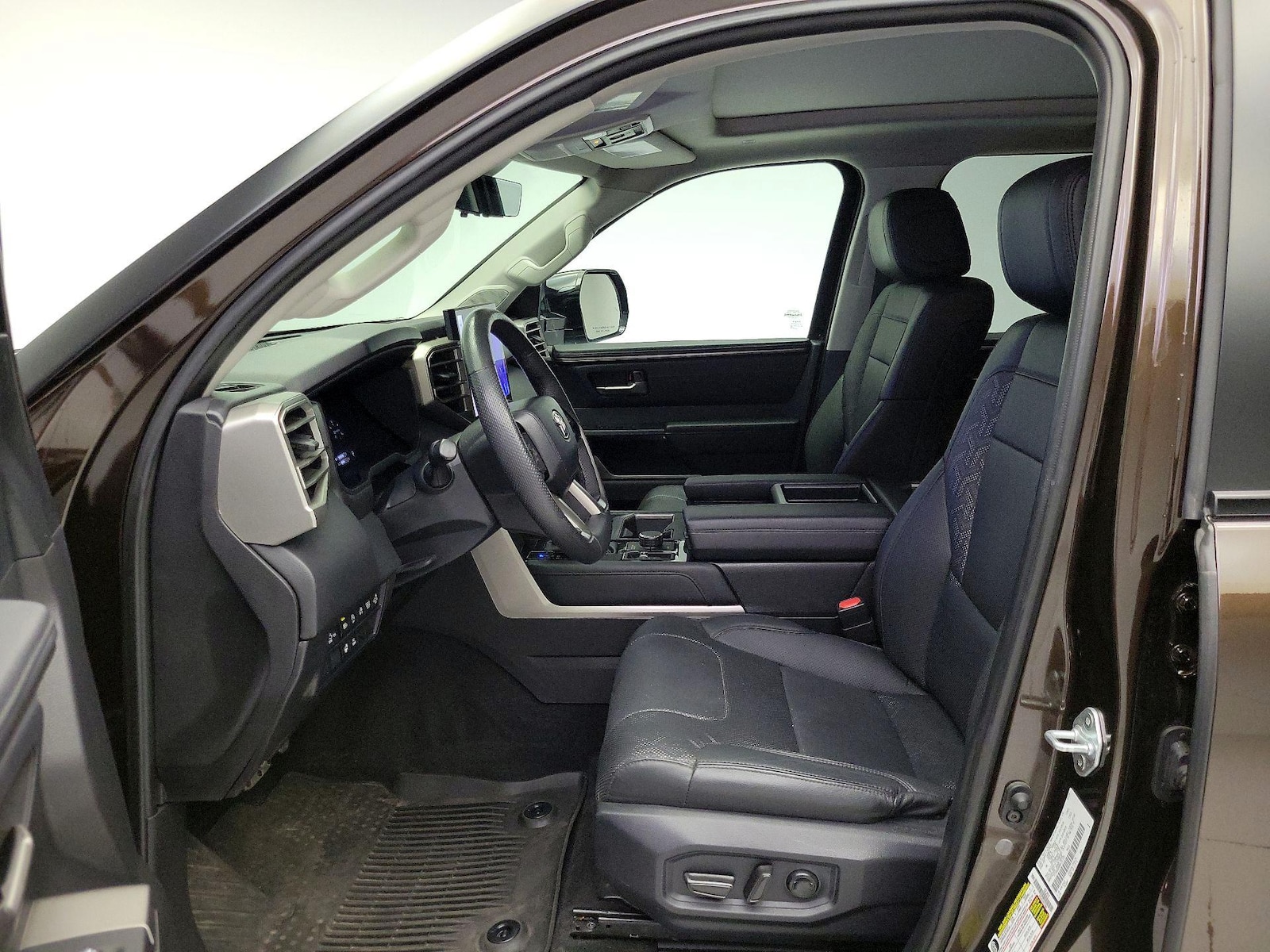 2024 Toyota Tundra Limited - Photo 12