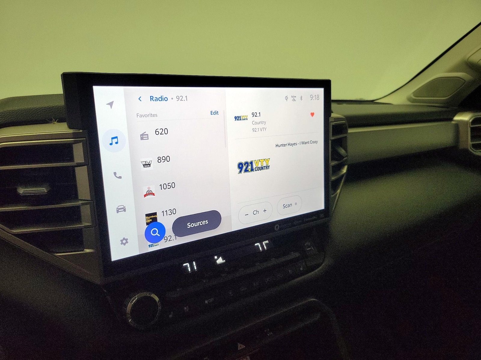 2024 Toyota Tundra Limited - Photo 16