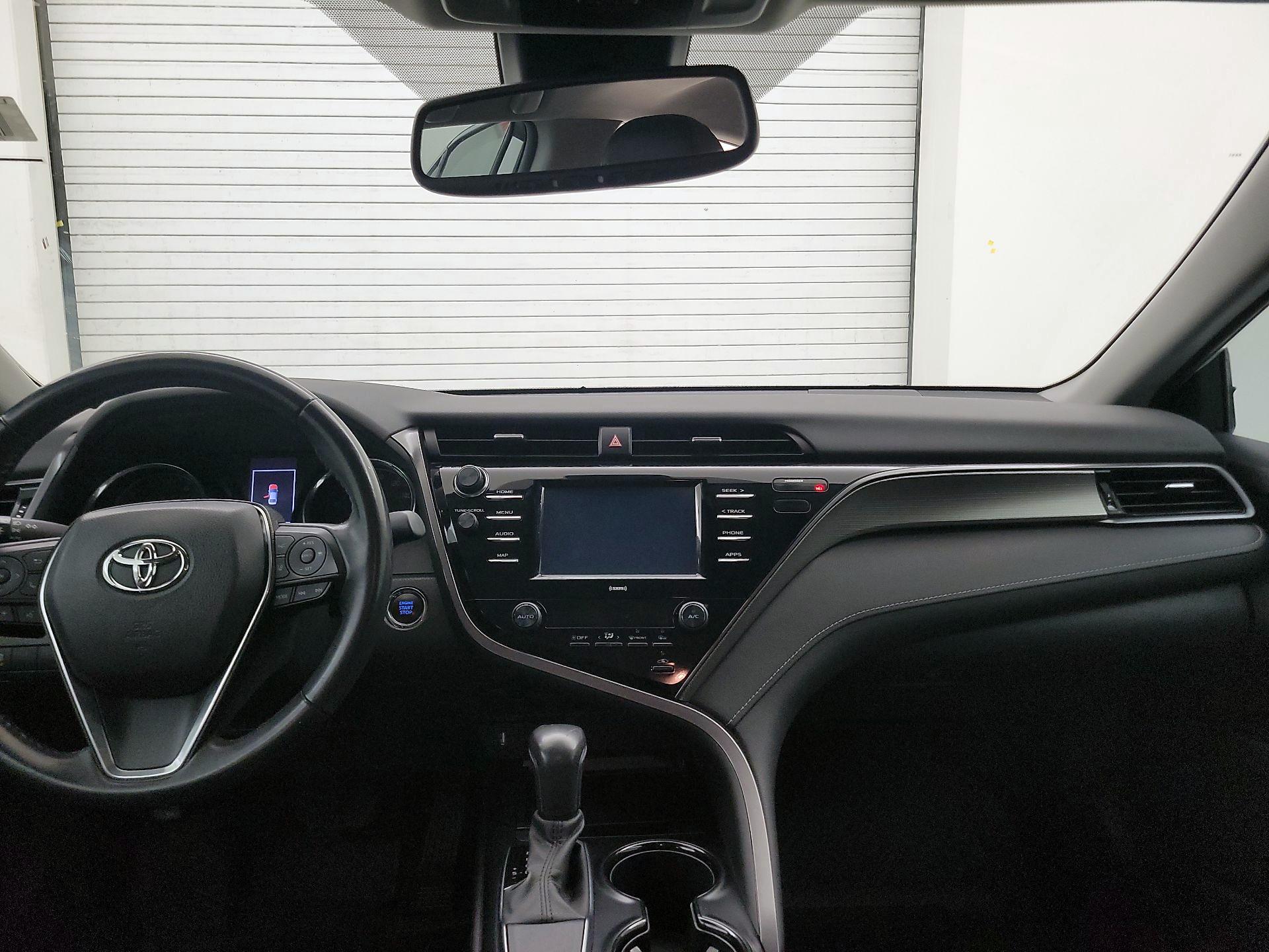Thumbnail: 2020 Toyota Camry - 9