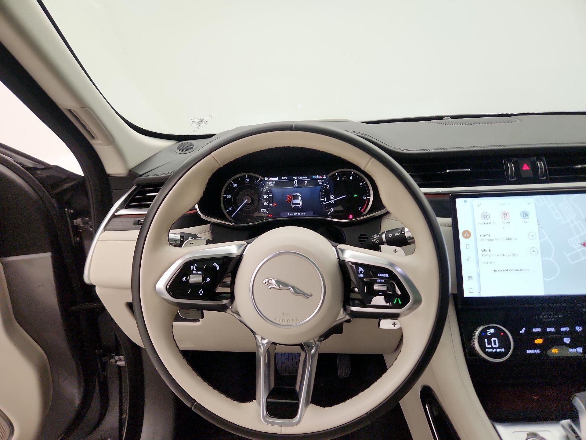 Thumbnail: 2022 Jaguar F-Pace - 10