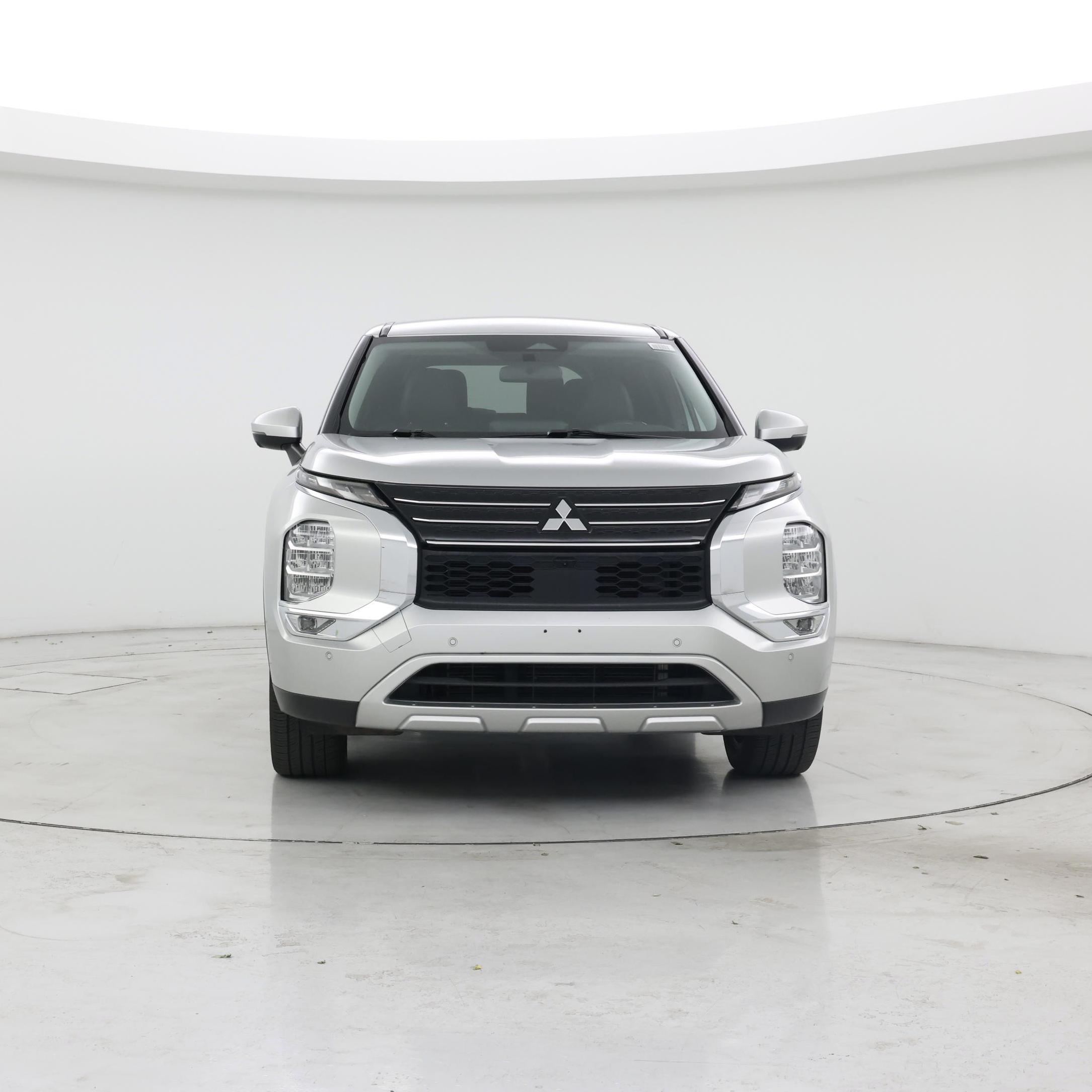 Thumbnail: 2023 Mitsubishi Outlander - 5