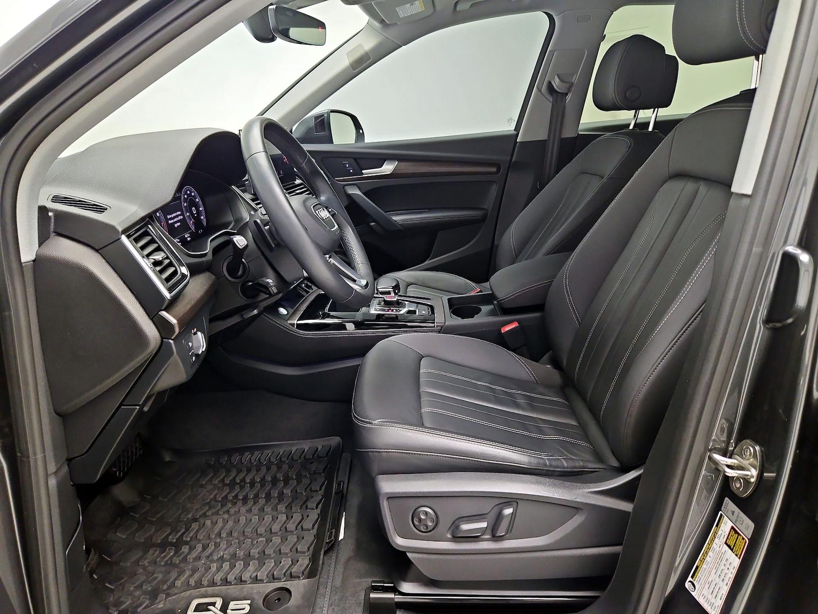 2023 Audi Q5 Premium Plus - Photo 12