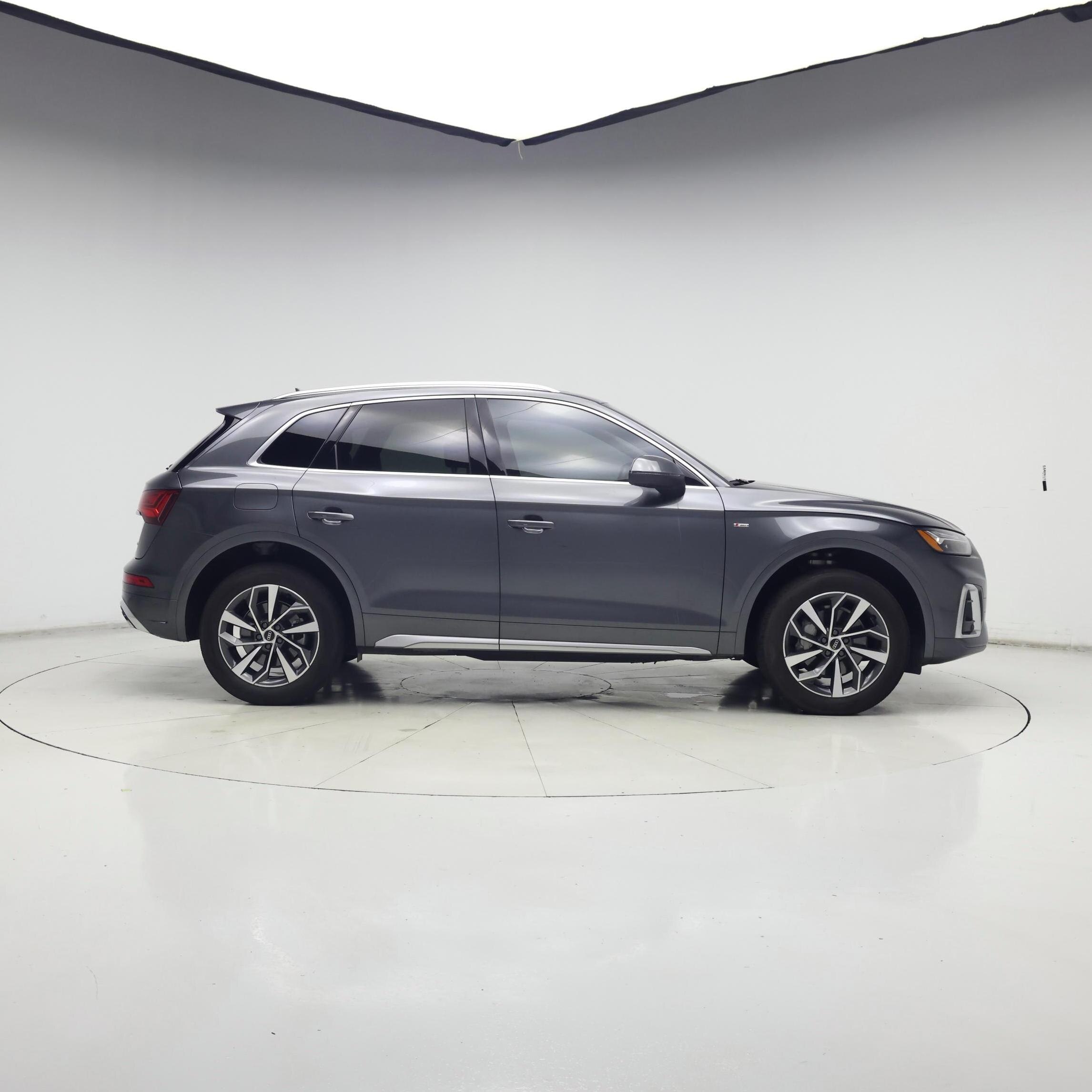 Thumbnail: 2023 Audi Q5 - 7
