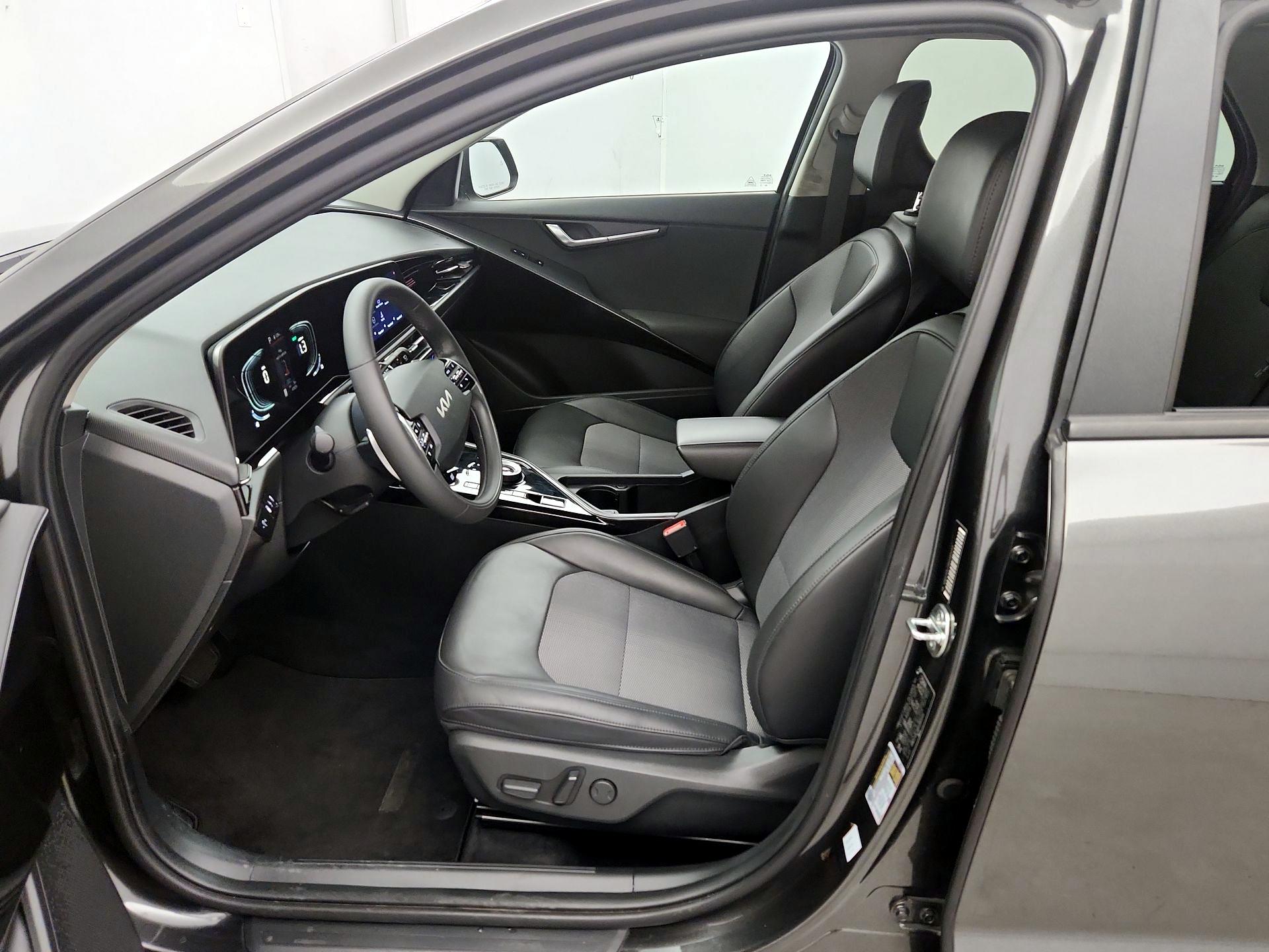 Thumbnail: 2024 Kia Niro - 11