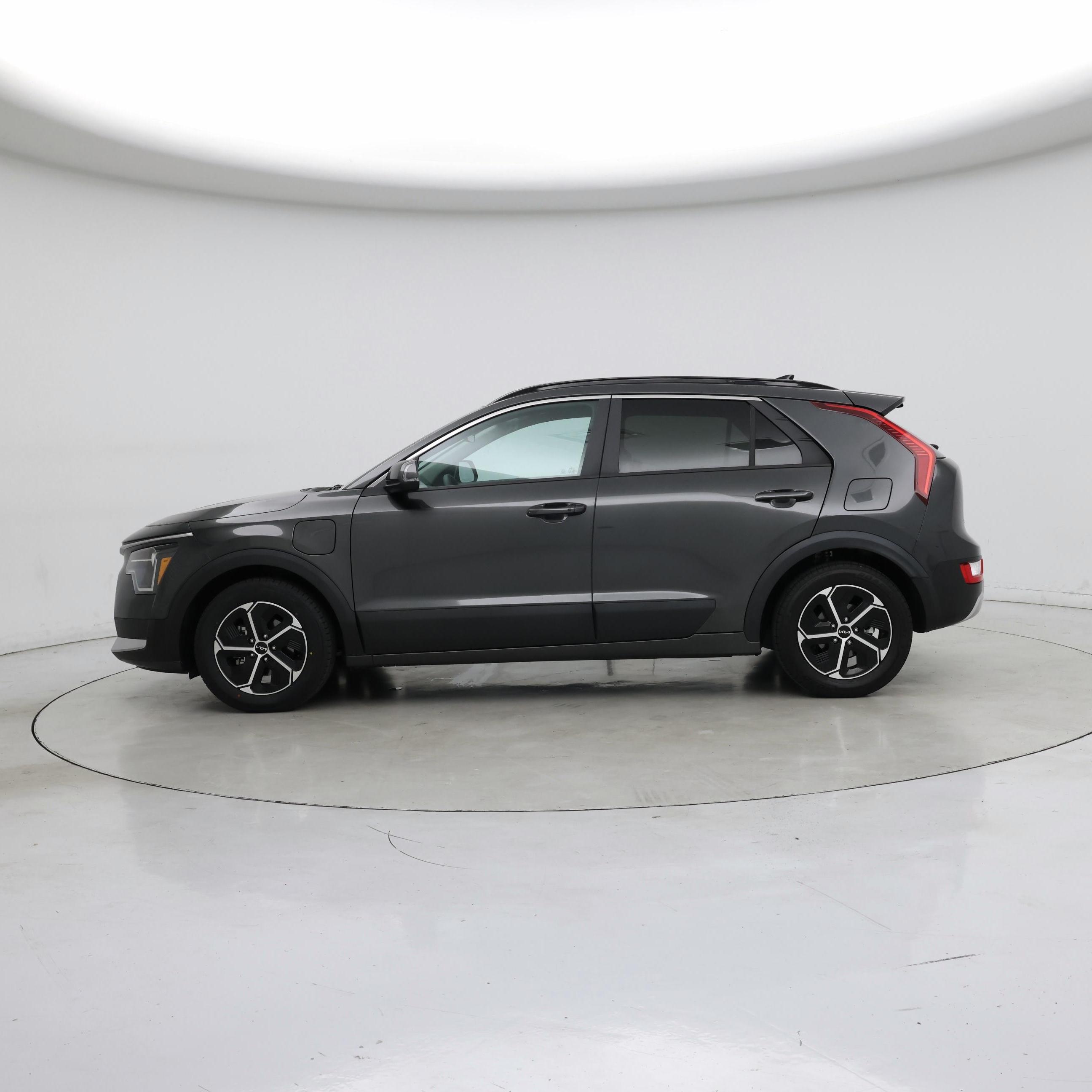 Thumbnail: 2024 Kia Niro - 3