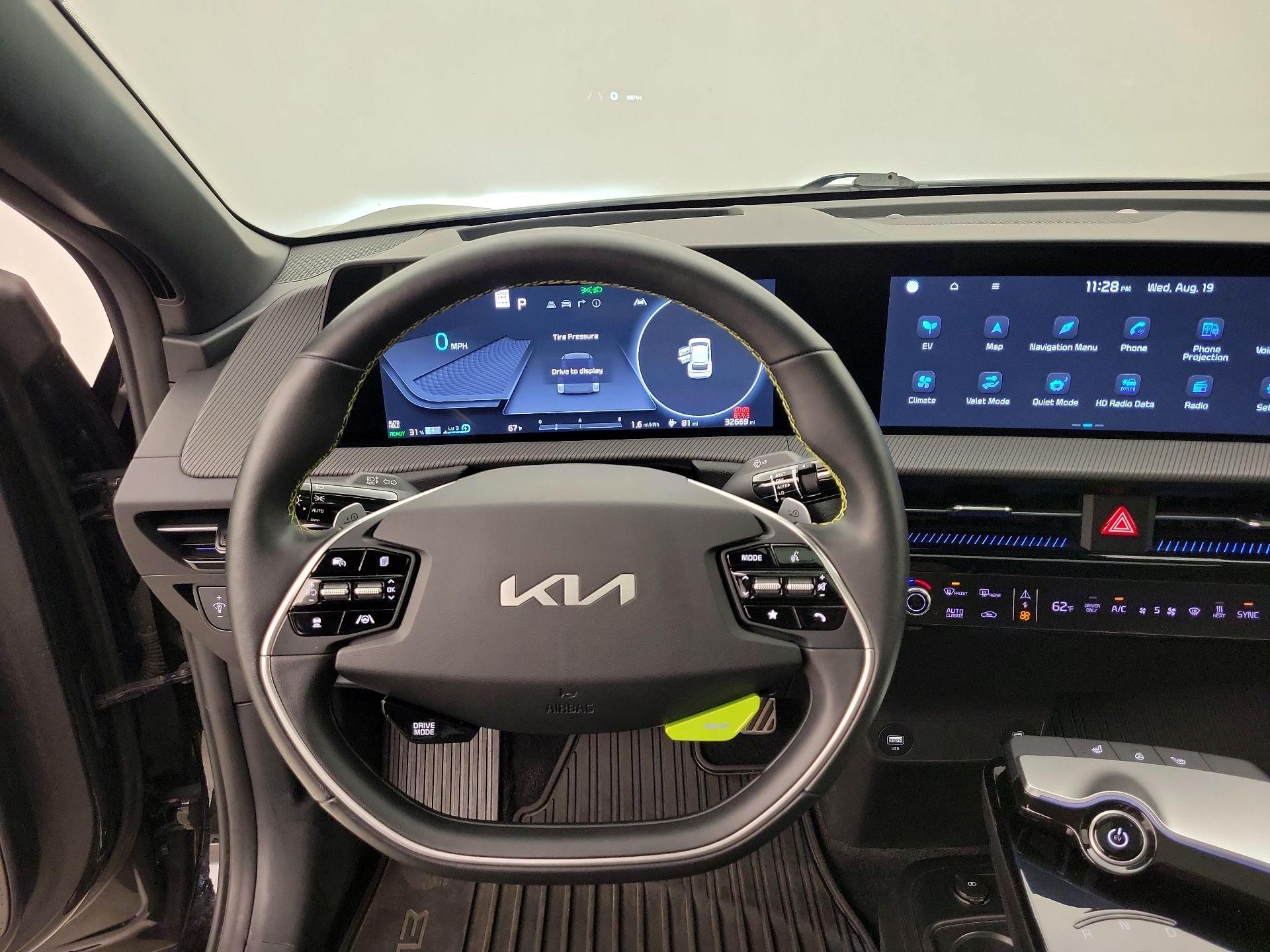 Thumbnail: 2023 Kia EV6 - 10