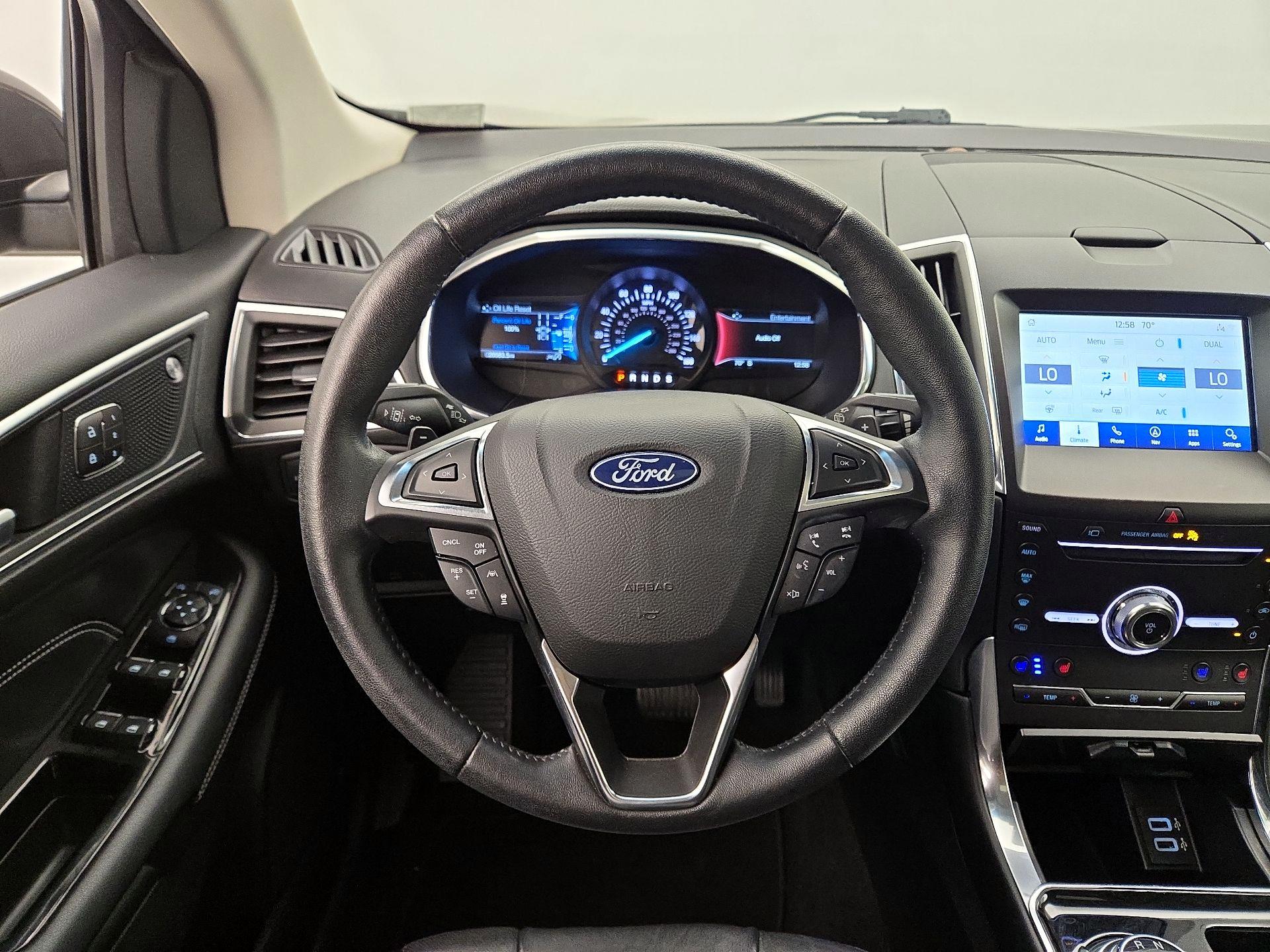 Thumbnail: 2019 Ford Edge - 10